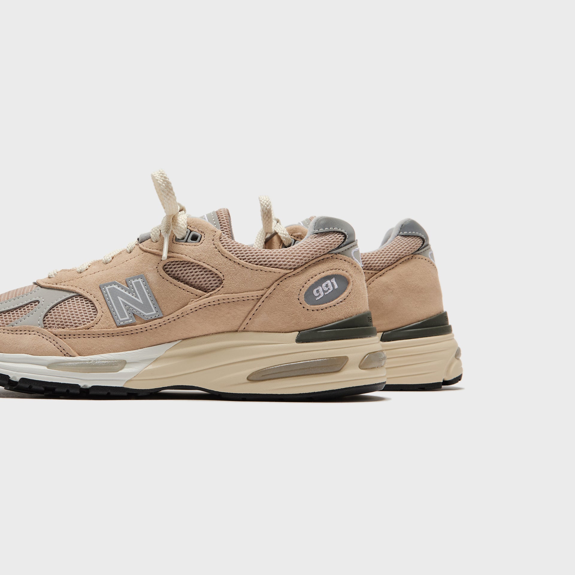 New Balance Made in UK 991v2 - Cuban Sand / Harbor Mist