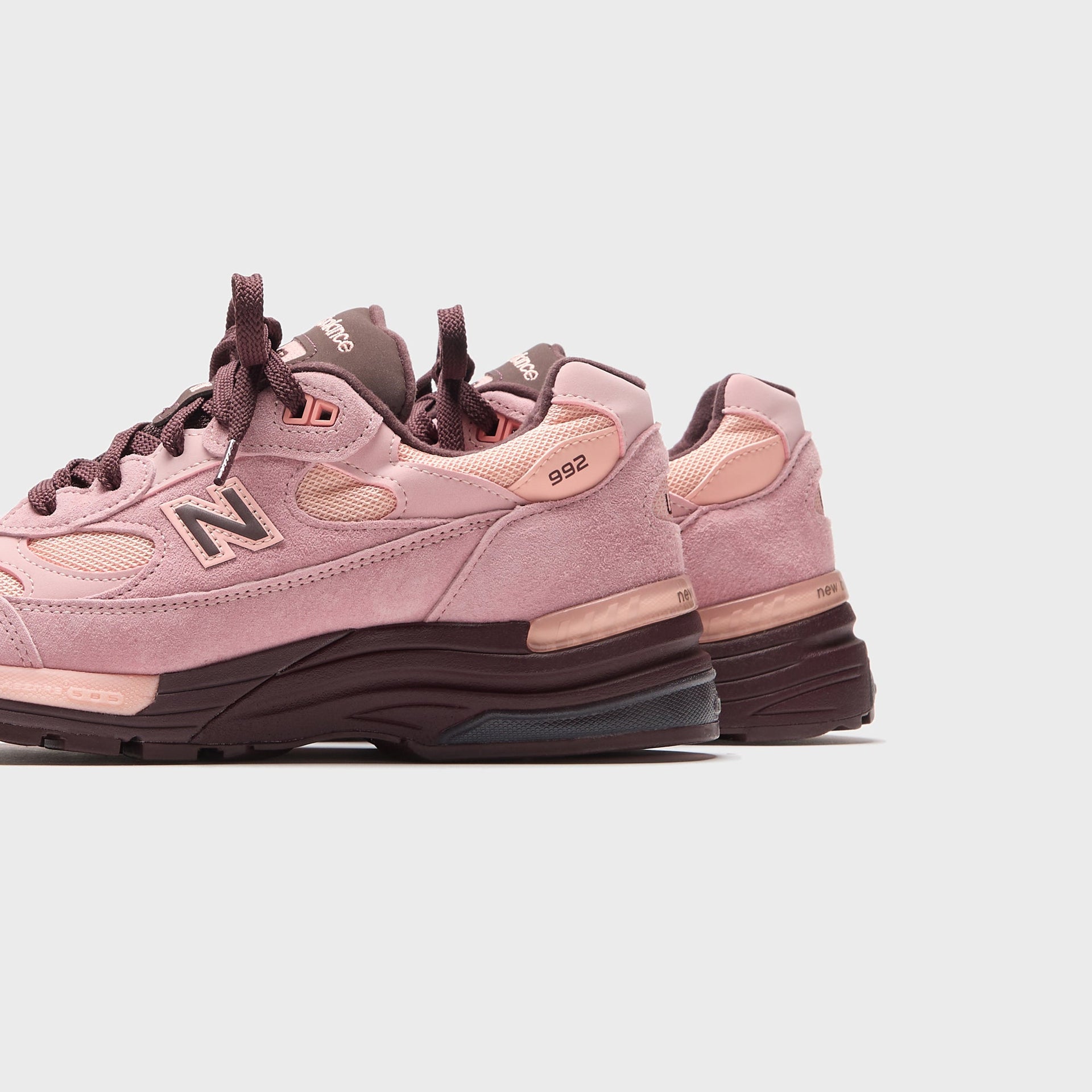 New Balance Made in USA 992 - Pink Chalk / Pink Lemonade / Cherry Leather