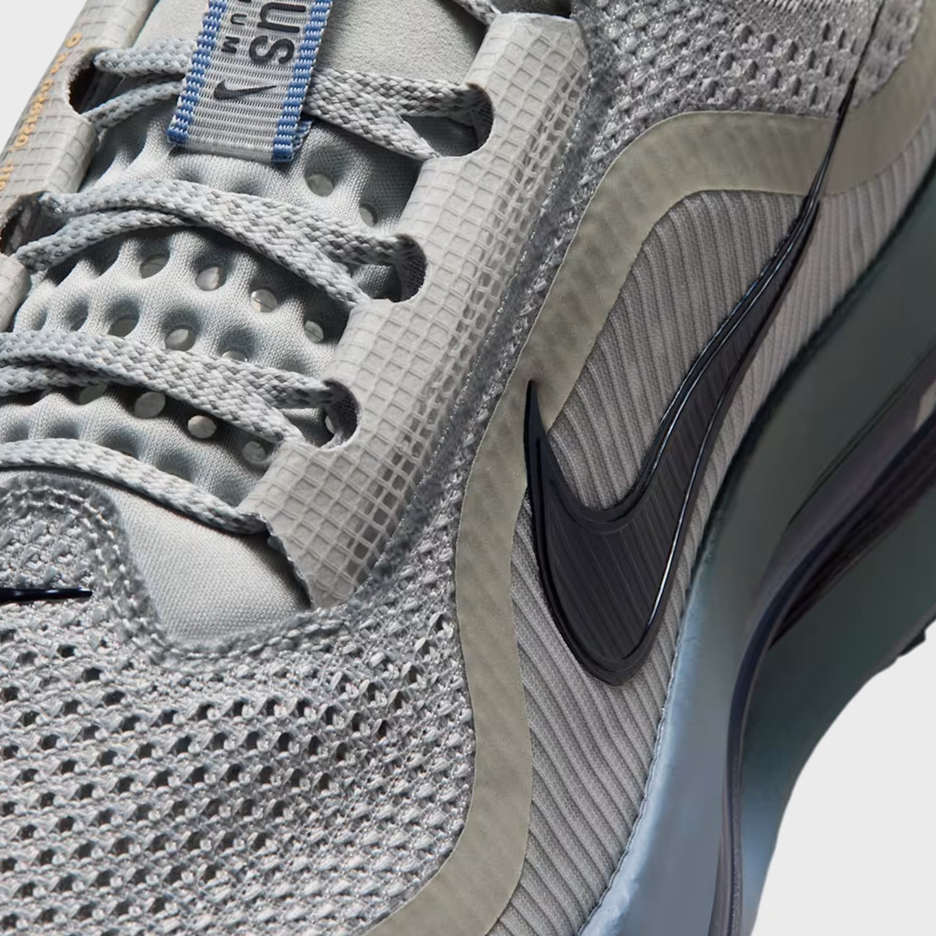 Nike Pegasus Premium - Grey Mist / Mineral Slate / Work Blue / Dark Obsidian