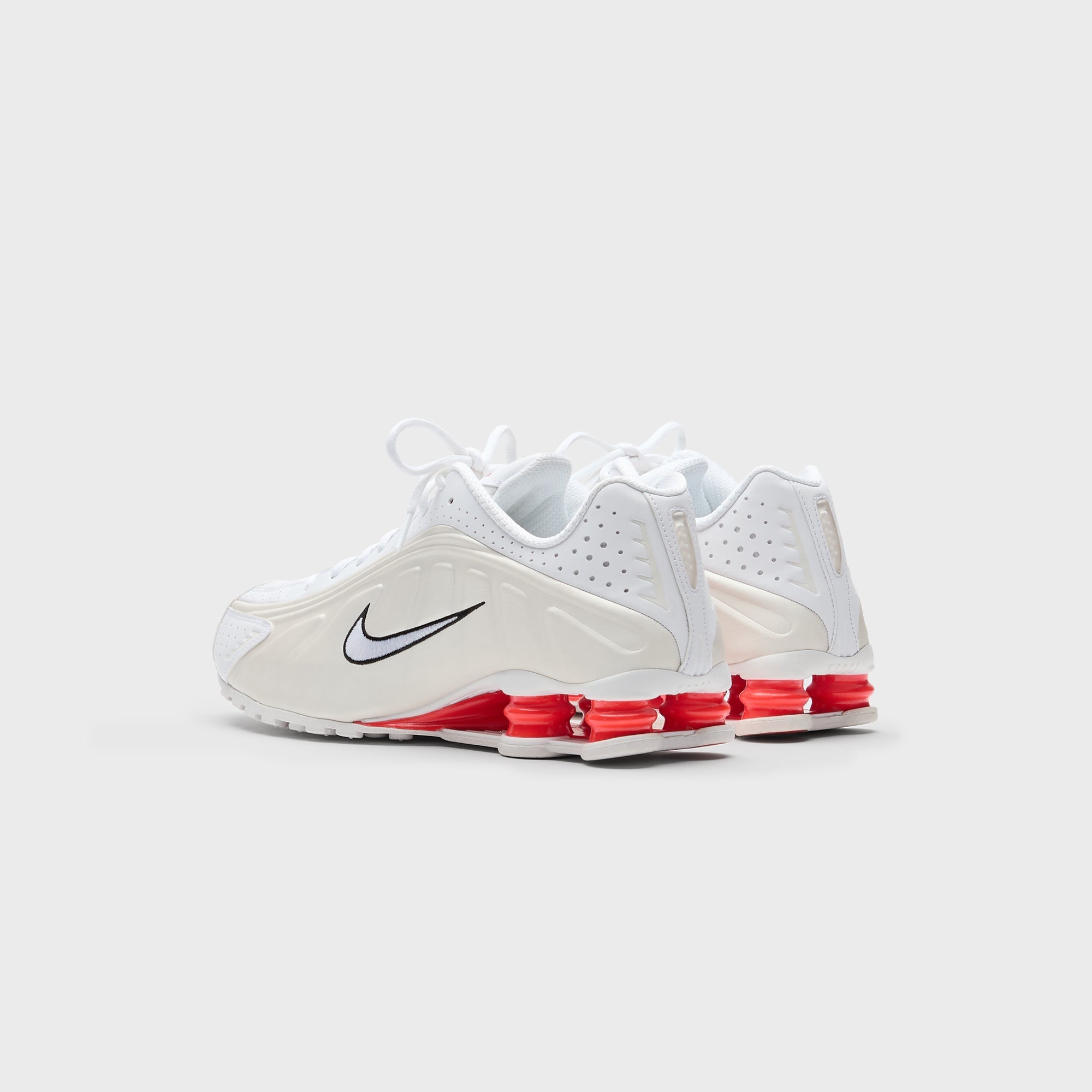 Nike WMNS Shox R4 - White / Phantom / Picante Red – Kith Canada