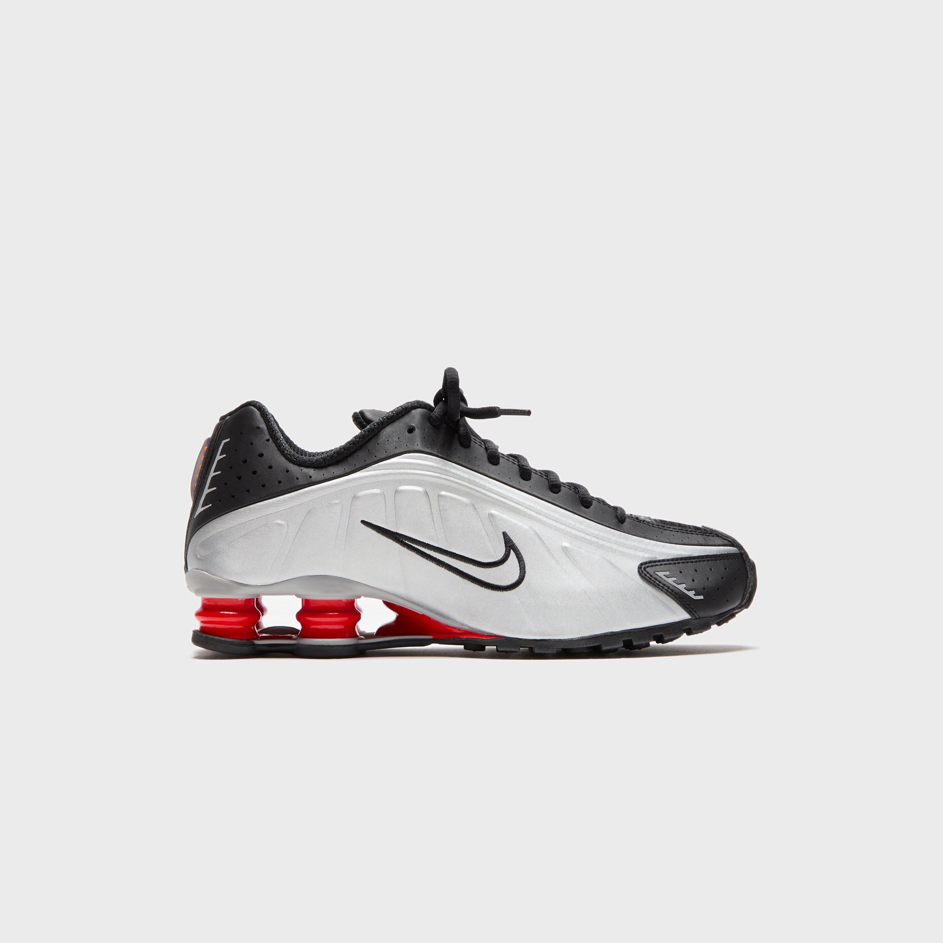 Nike Shox R4 P1 - Black / Metallic Silver / Max Orange