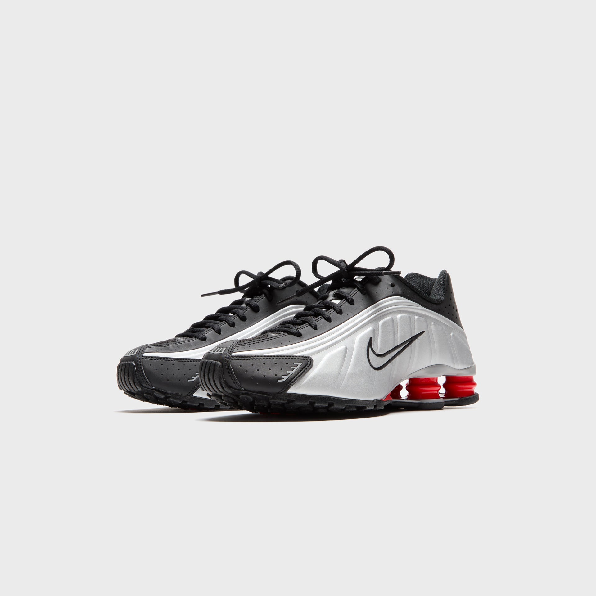 Nike Shox R4 P1 - Black / Metallic Silver / Max Orange