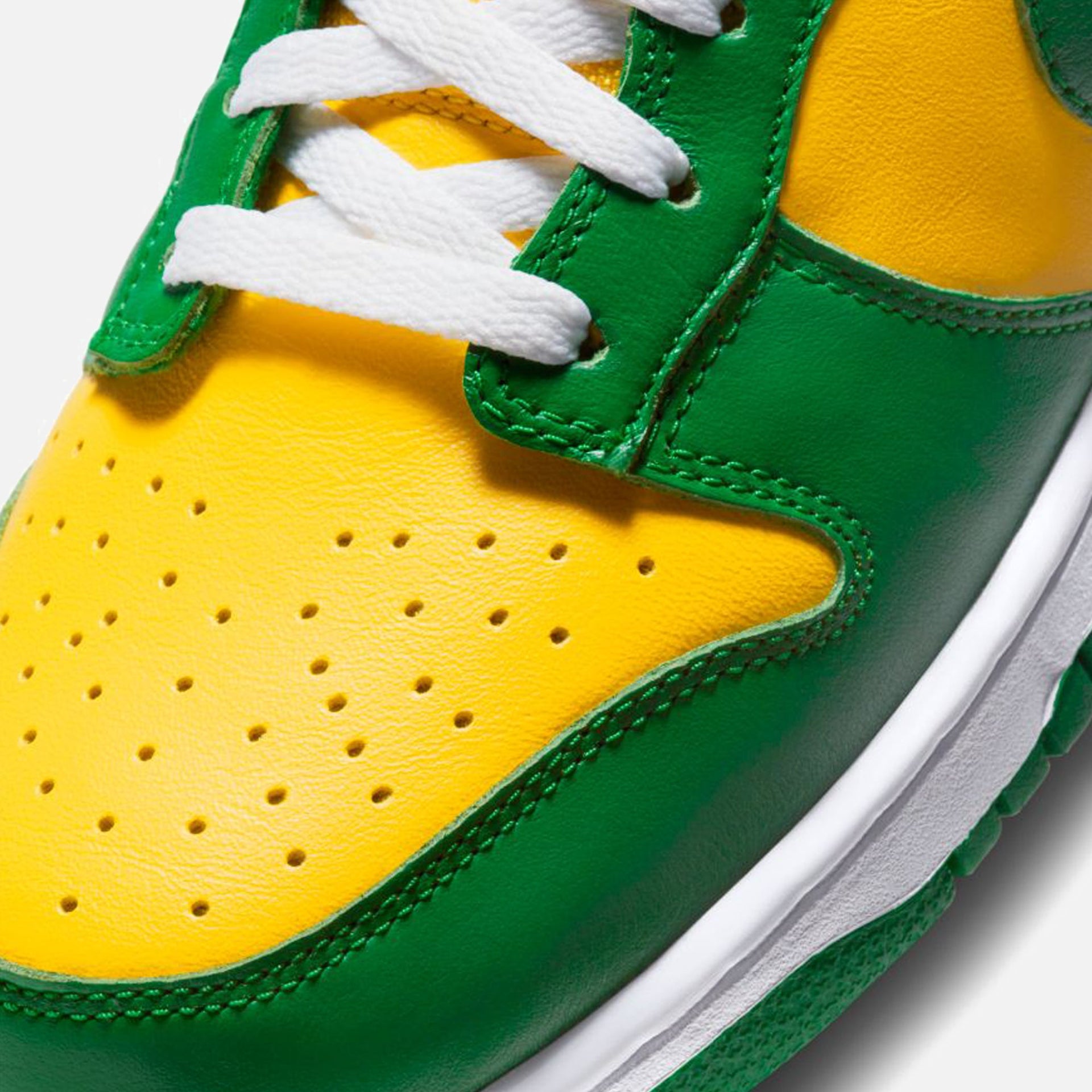 Nike Dunk Low SP - Varsity Maize / Pine Green / White