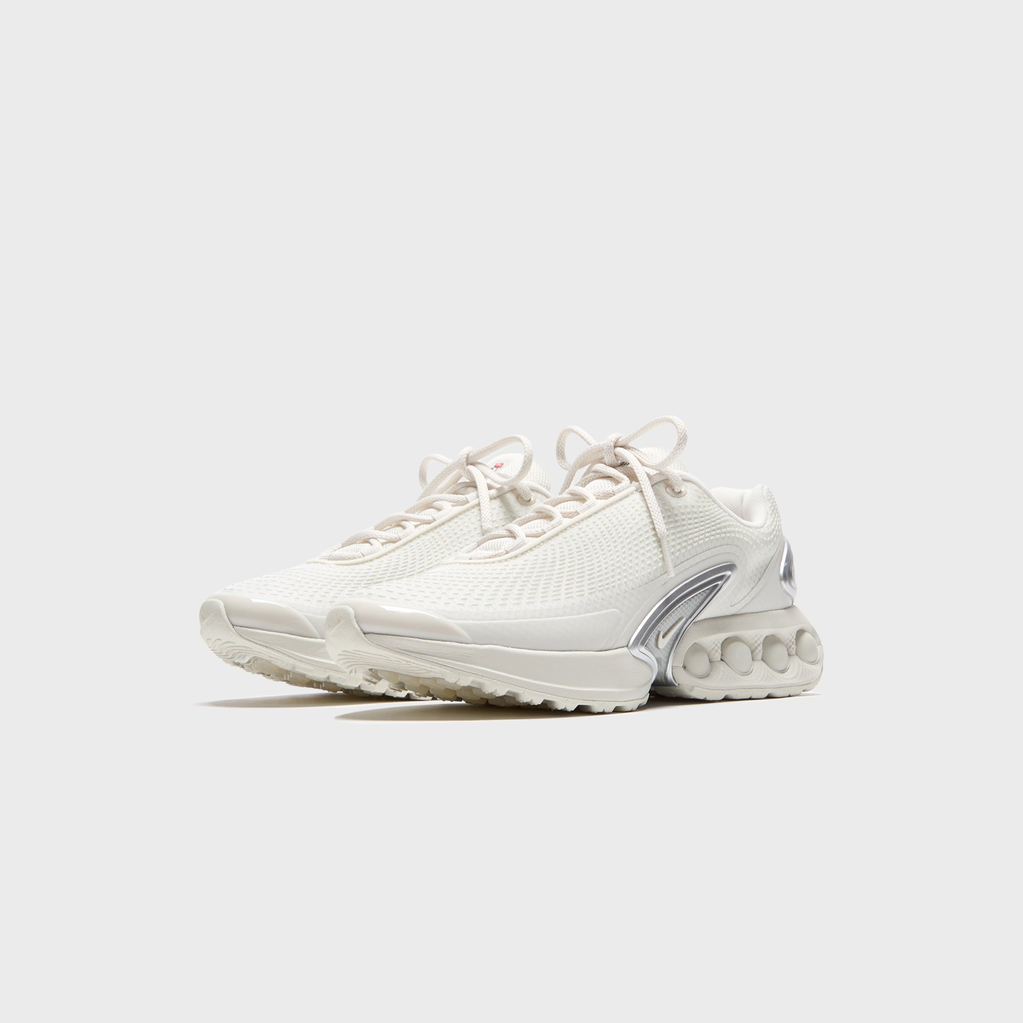シューズ(男性用) Nike Air Max DN \"White/llic Silver Nike Sportswear AIR MAX DN - Trainers - white/metallic