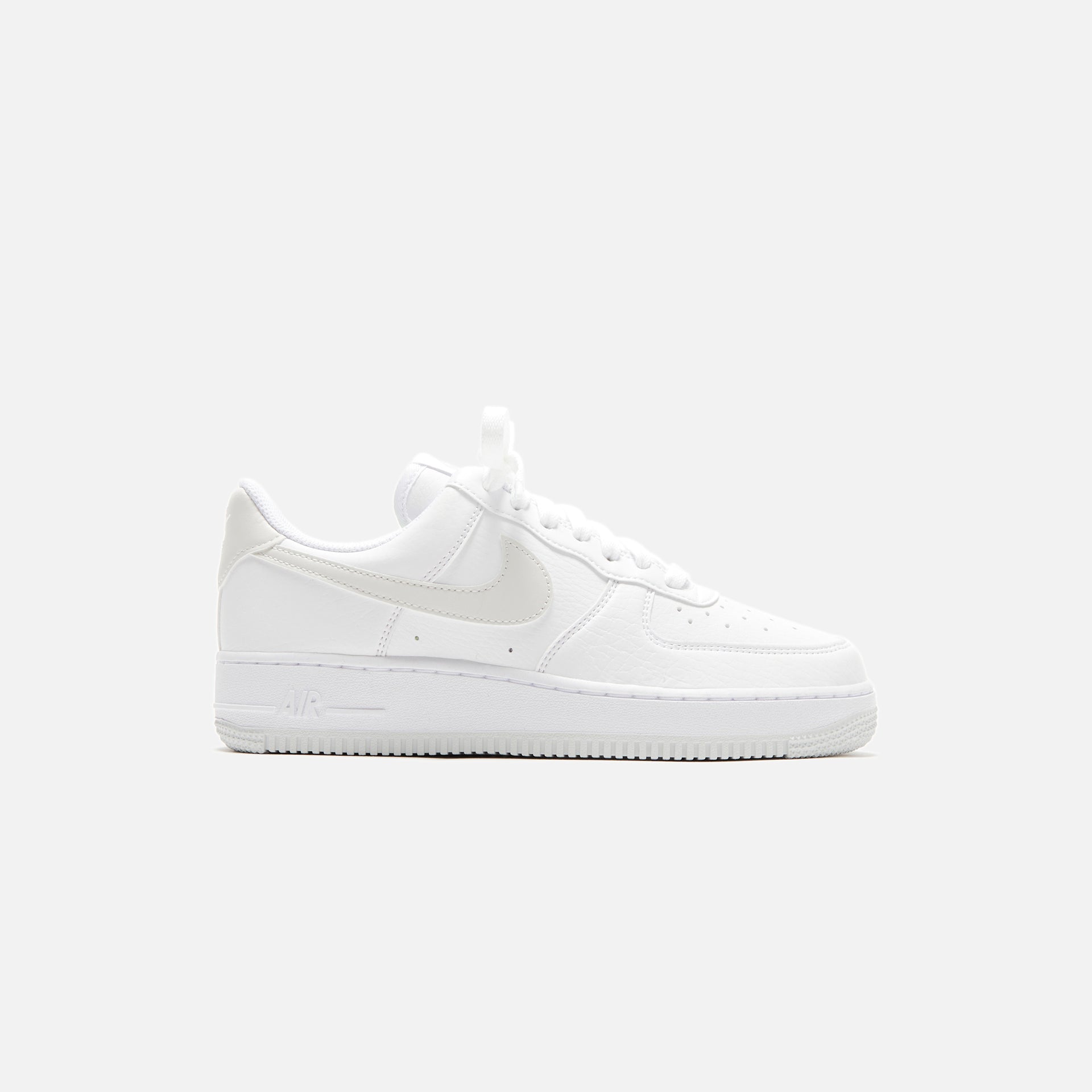 Nike WMNS Air Force 1 '07 SE - White / Photon Dust / White