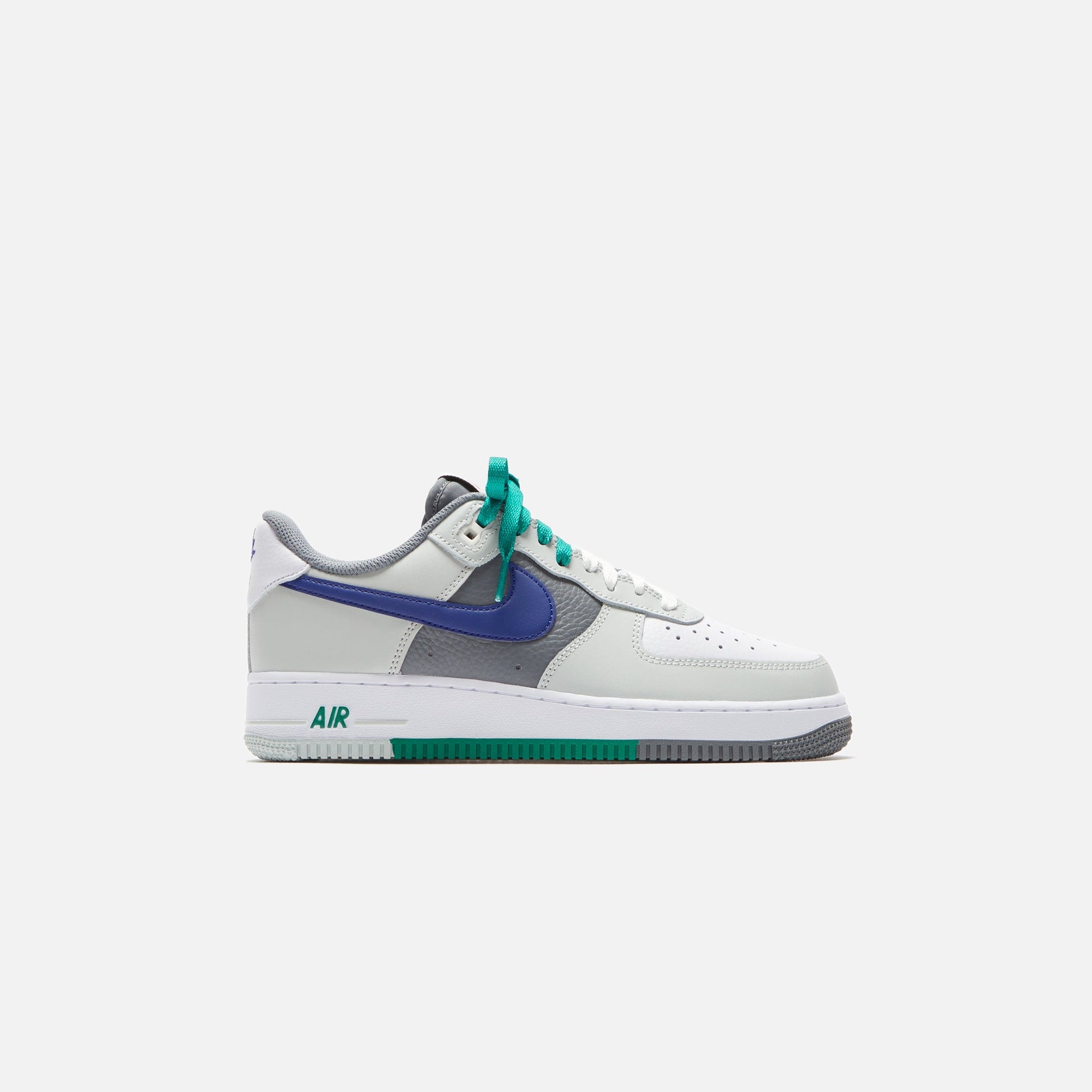 Nike Air Force 1 '07 Lv8 - Light Silver / White / Smoke Grey / Deep Royal Blue