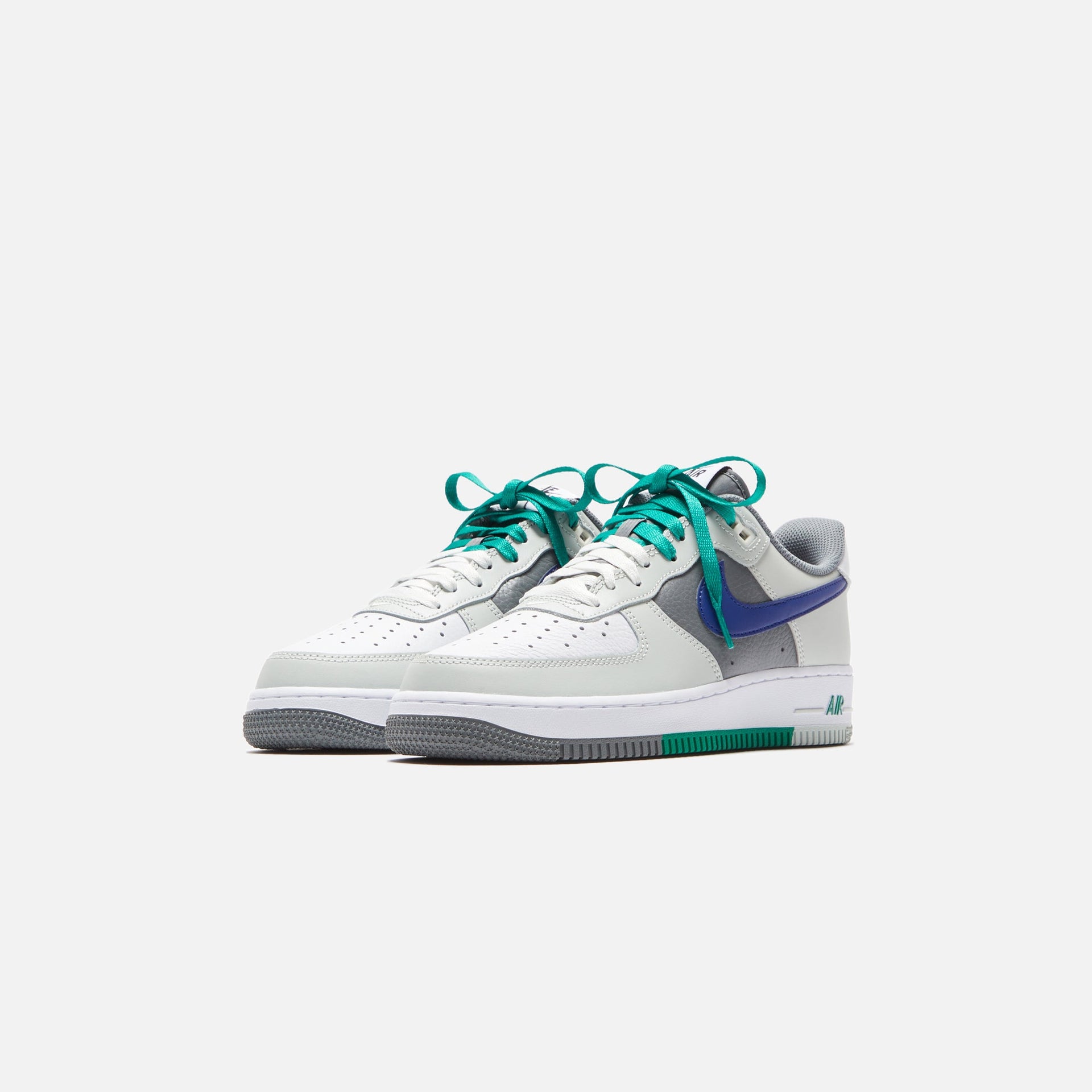 Nike Air Force 1 '07 Lv8 - Light Silver / White / Smoke Grey / Deep Royal Blue