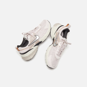 Nike WMNS V2K Run - Platinum Violet / Chrome / Light Bone