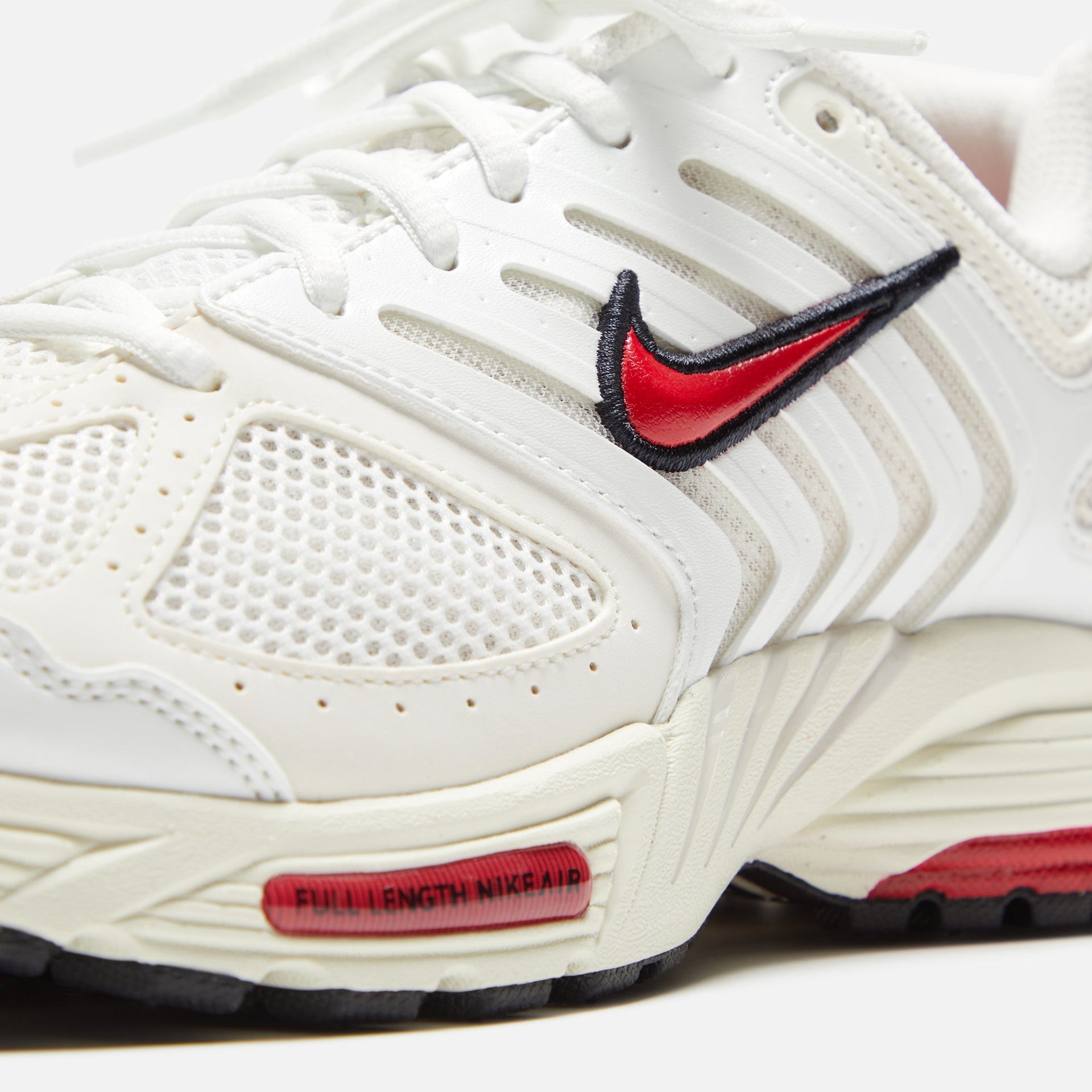 Nike WMNS Air Pegasus 2K5 - White / Gym Red / Phantom-Coconut Milk / Metallic Platinum / Black