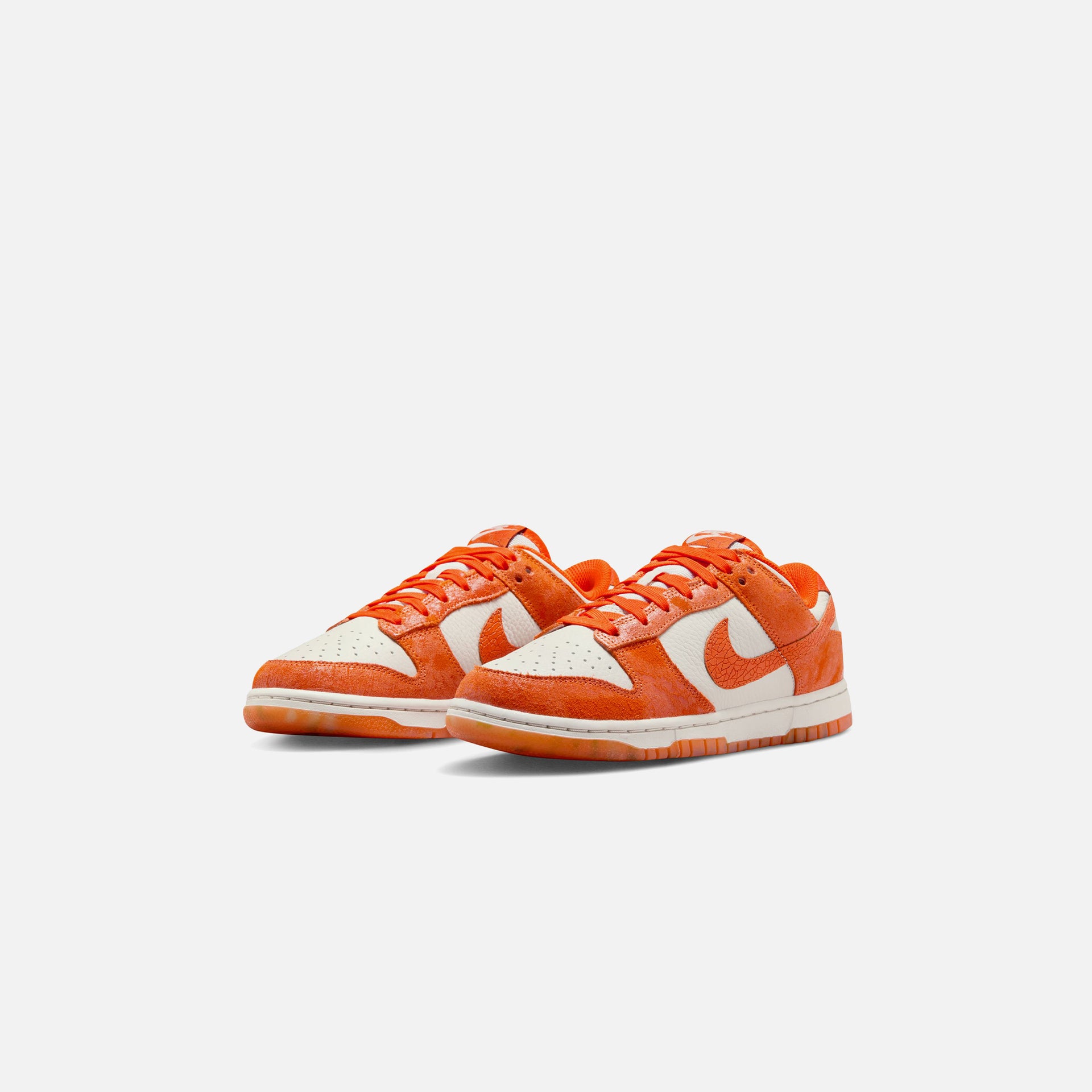 Nike WMNS Dunk Low - Light Bone / Safety Orange / Laser Orange