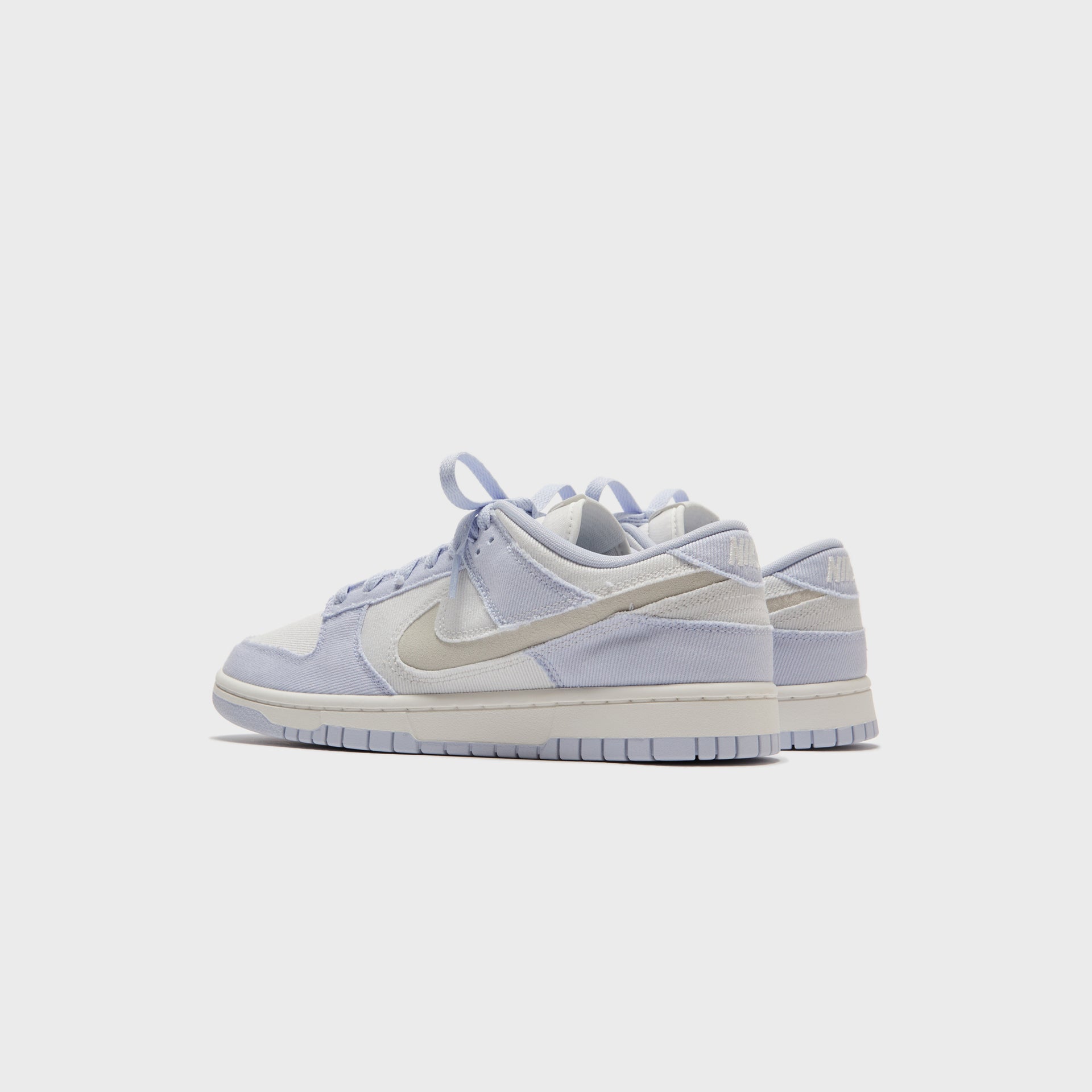 Nike WMNS Dunk Low - Sea Ghost / Summit White / Platinum