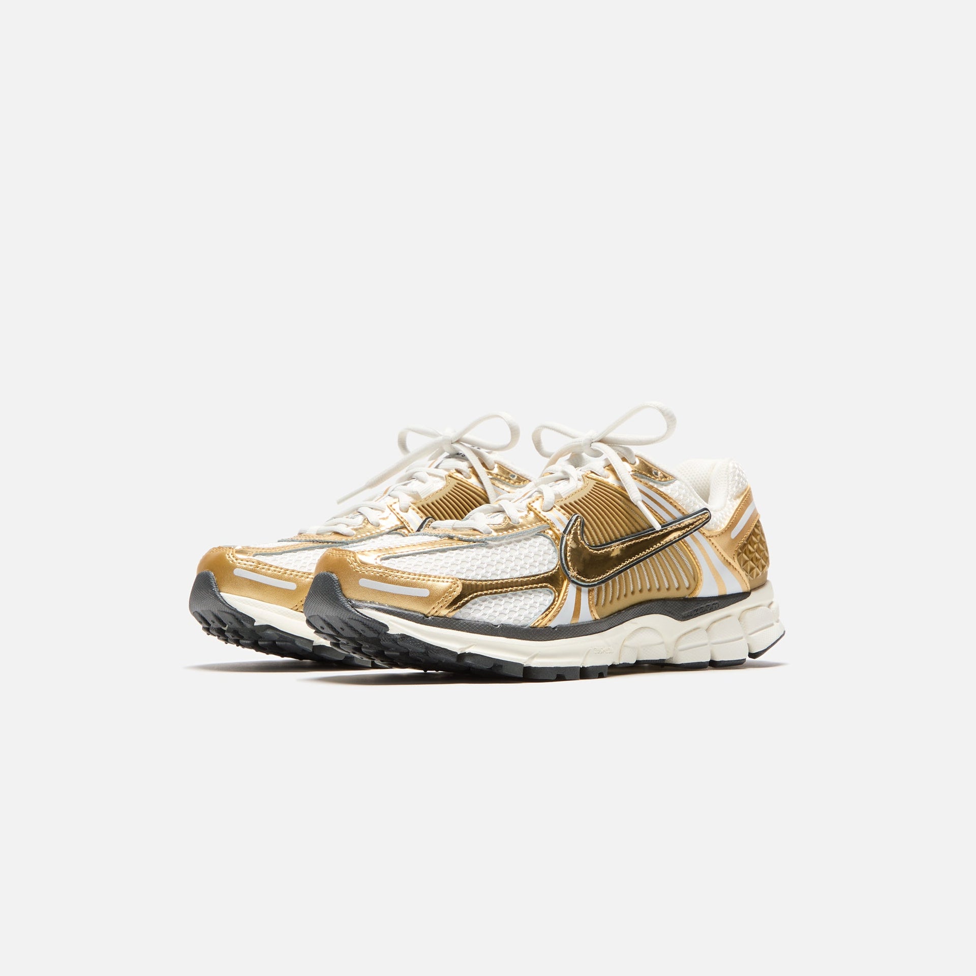 Nike WMNS Zoom Vomero 5 - Gold / Photon Dust / Metallic Gold