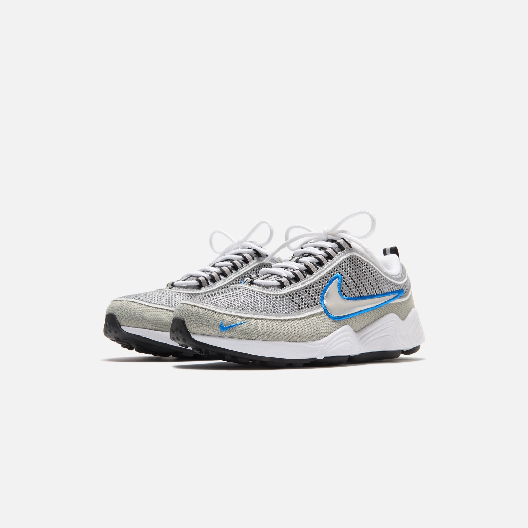 シューズ(男性用) Nike GT Future \"llic Silver\" Nike GT Future Metallic Silver Close Up Review - YouTube