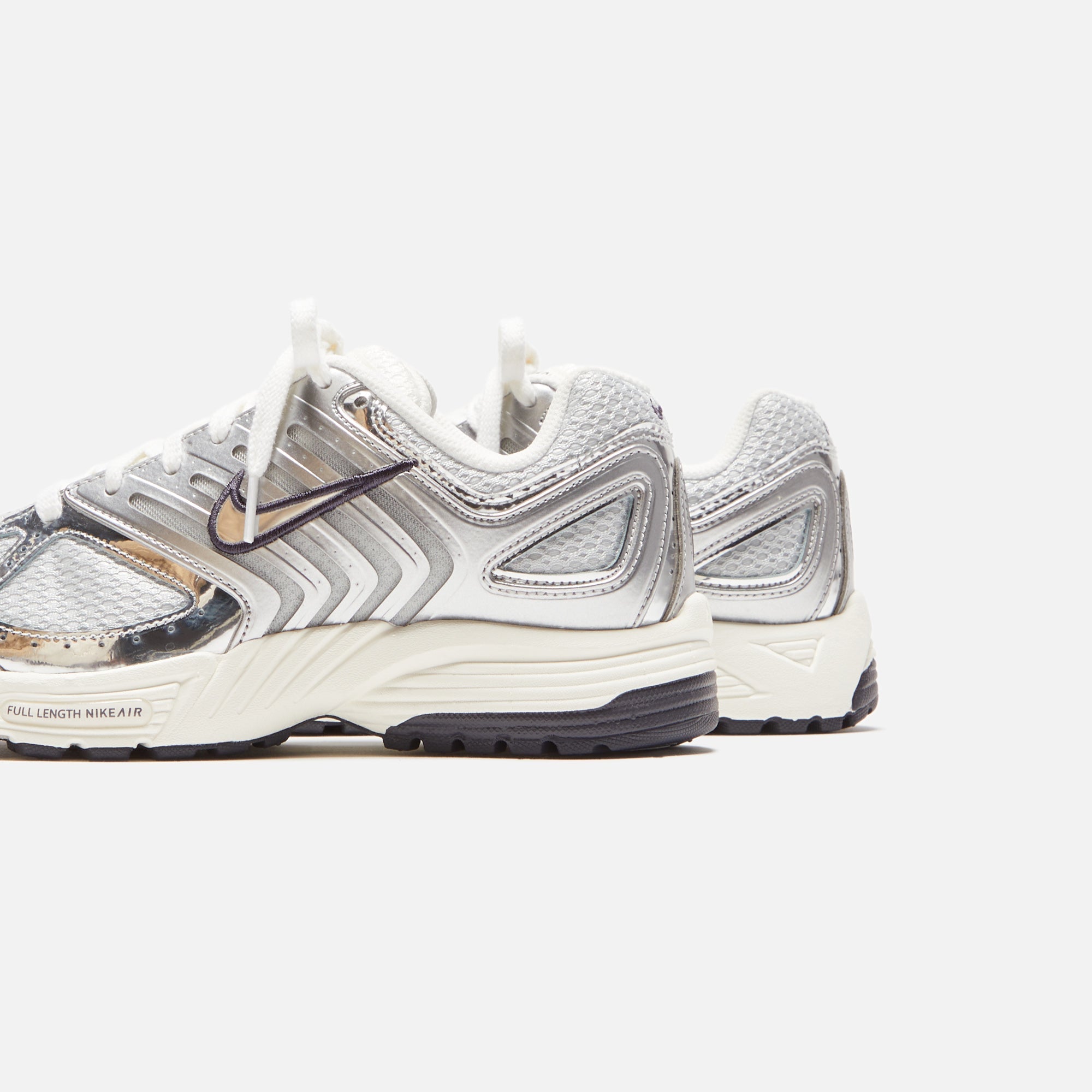 NIKE - TPN Nike WMNS Air Pegasus 2K5 - Photon Dust / Chrome / Gridiron