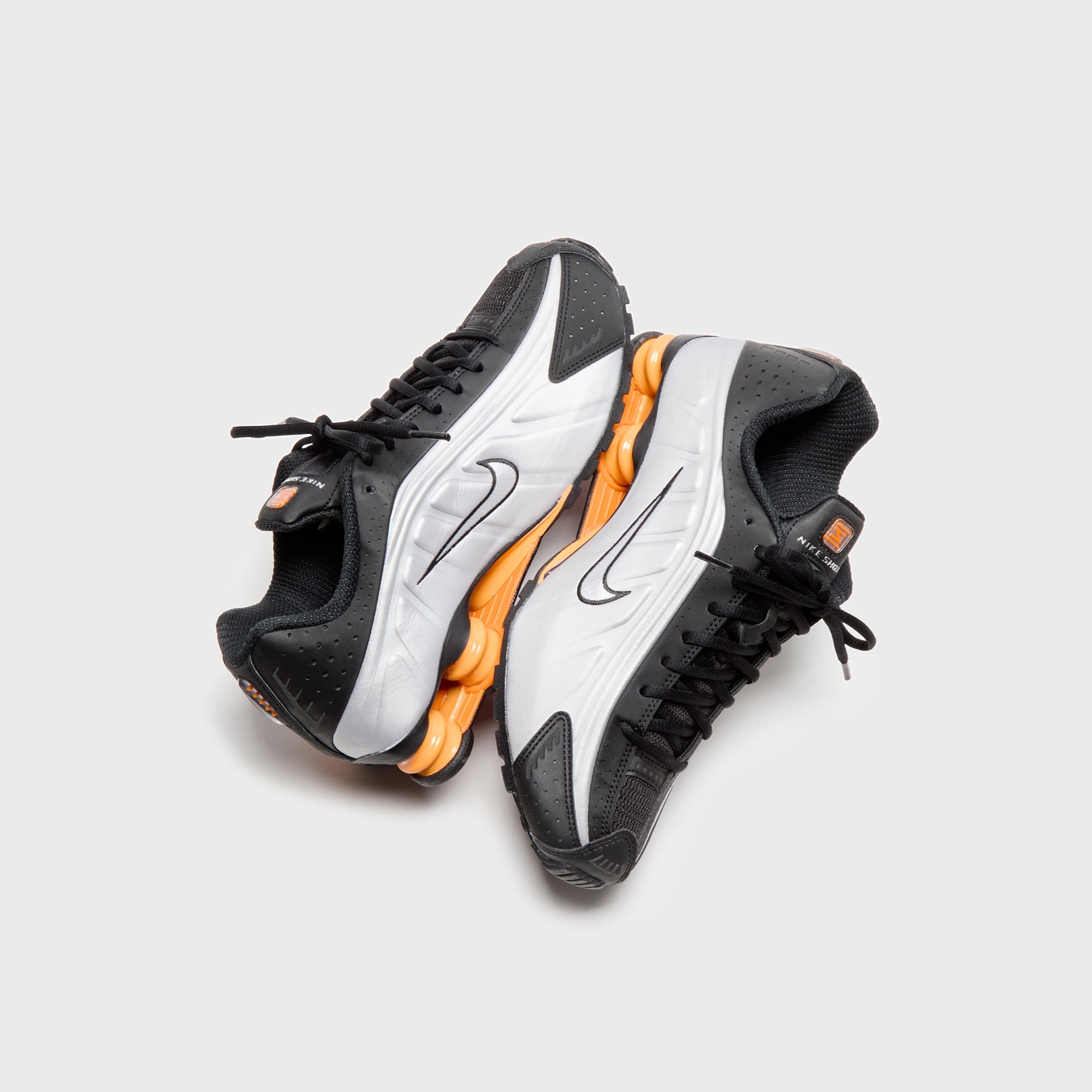 Nike Shox R4 - Black / Vast Grey / Bright Mandarin