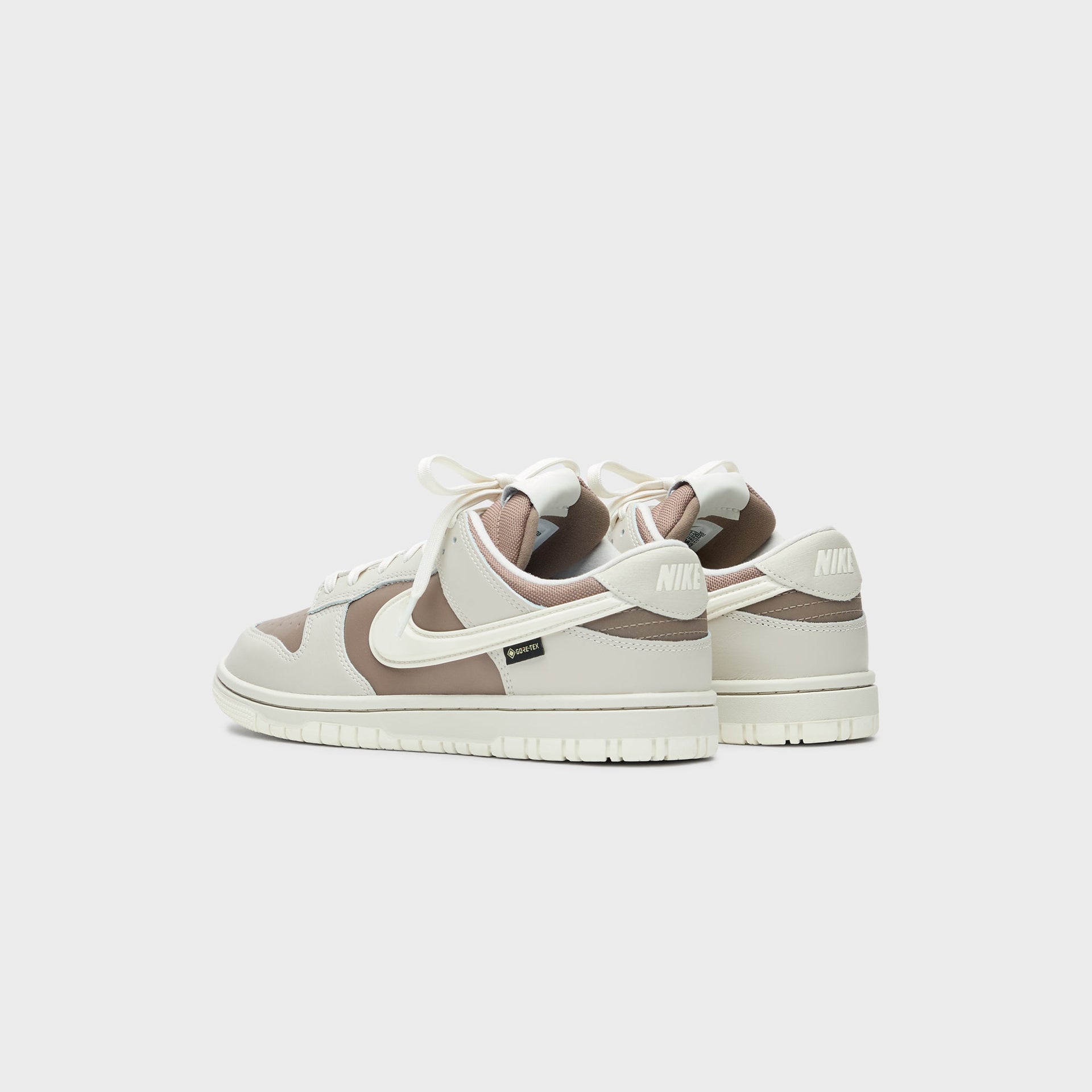 Nike Dunk Low GORE-TEX- Light Bone / Mink Brown / Sail