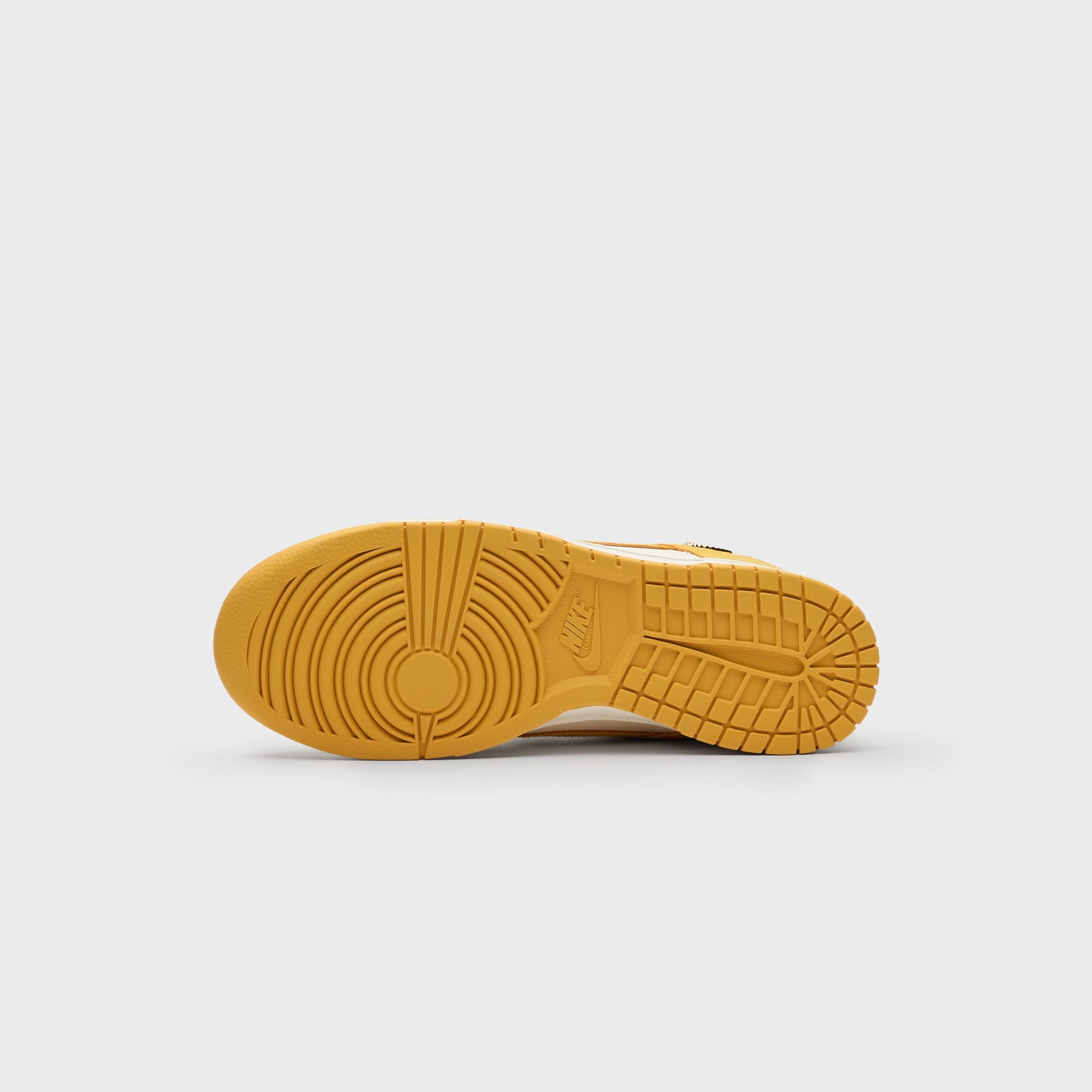 Nike WMNS Dunk Low - Pale Ivory / Dark Sulfur / Sail