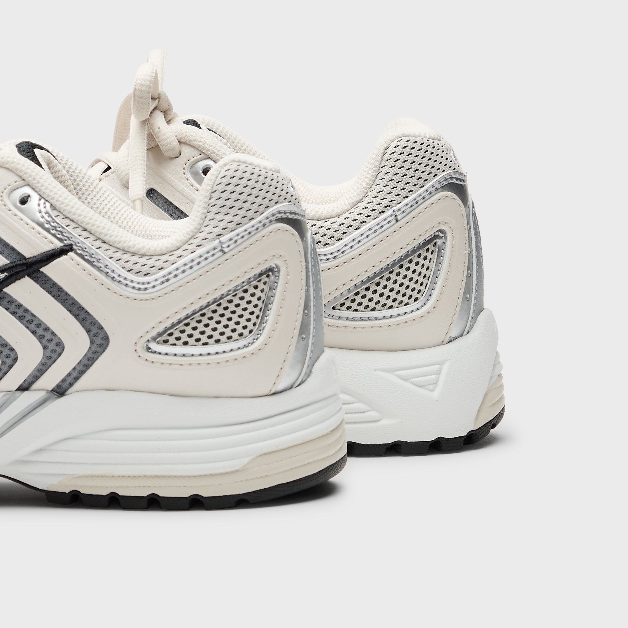 Nike WMNS Air Pegasus 2005 - Light Orewood Brown / Chrome / Summit