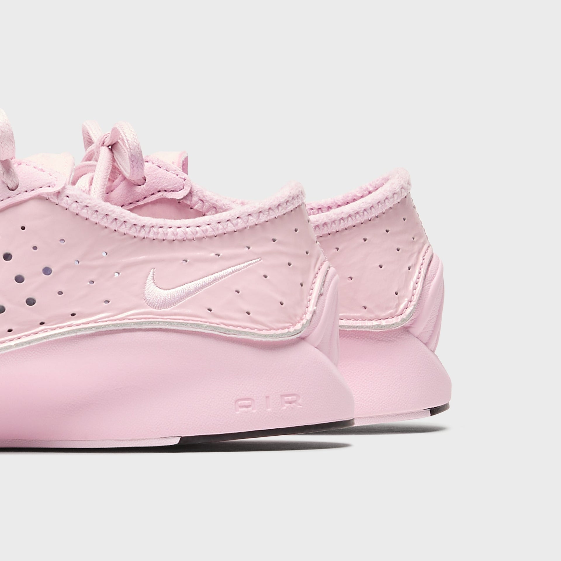 Nike WMNS Air Superfly - Pink Foam / Black