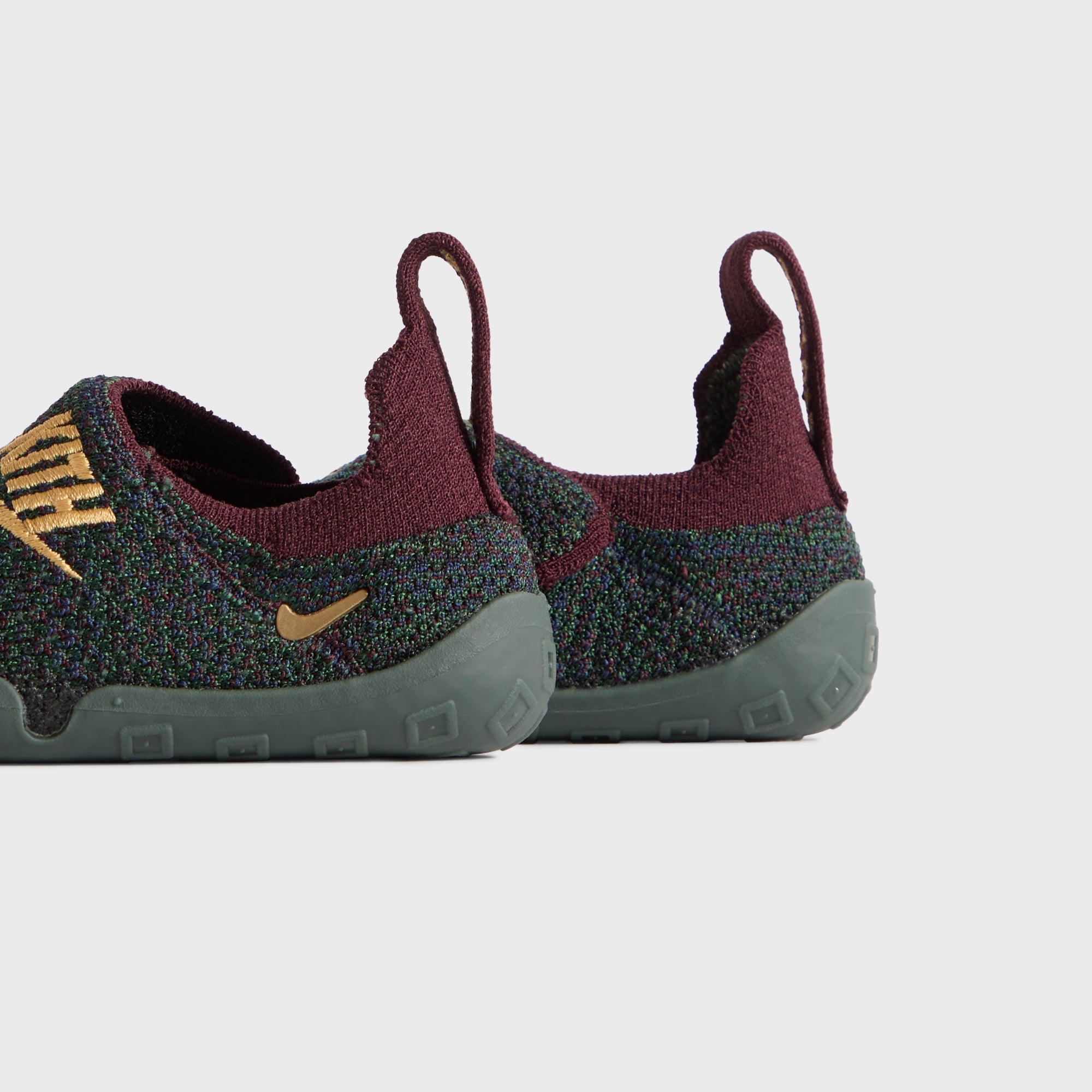 kith マルチカラーパッチワークショートNIKEシュプリーム NIKE Kith for Nike Baby Swoosh One - Gold / Burgundy / Mid Navy – Kith