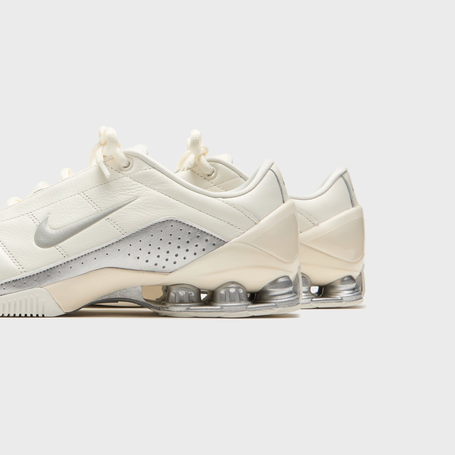Nike WMNS T90 Shox Magia - Sail / Metallic Silver / Pale Ivory