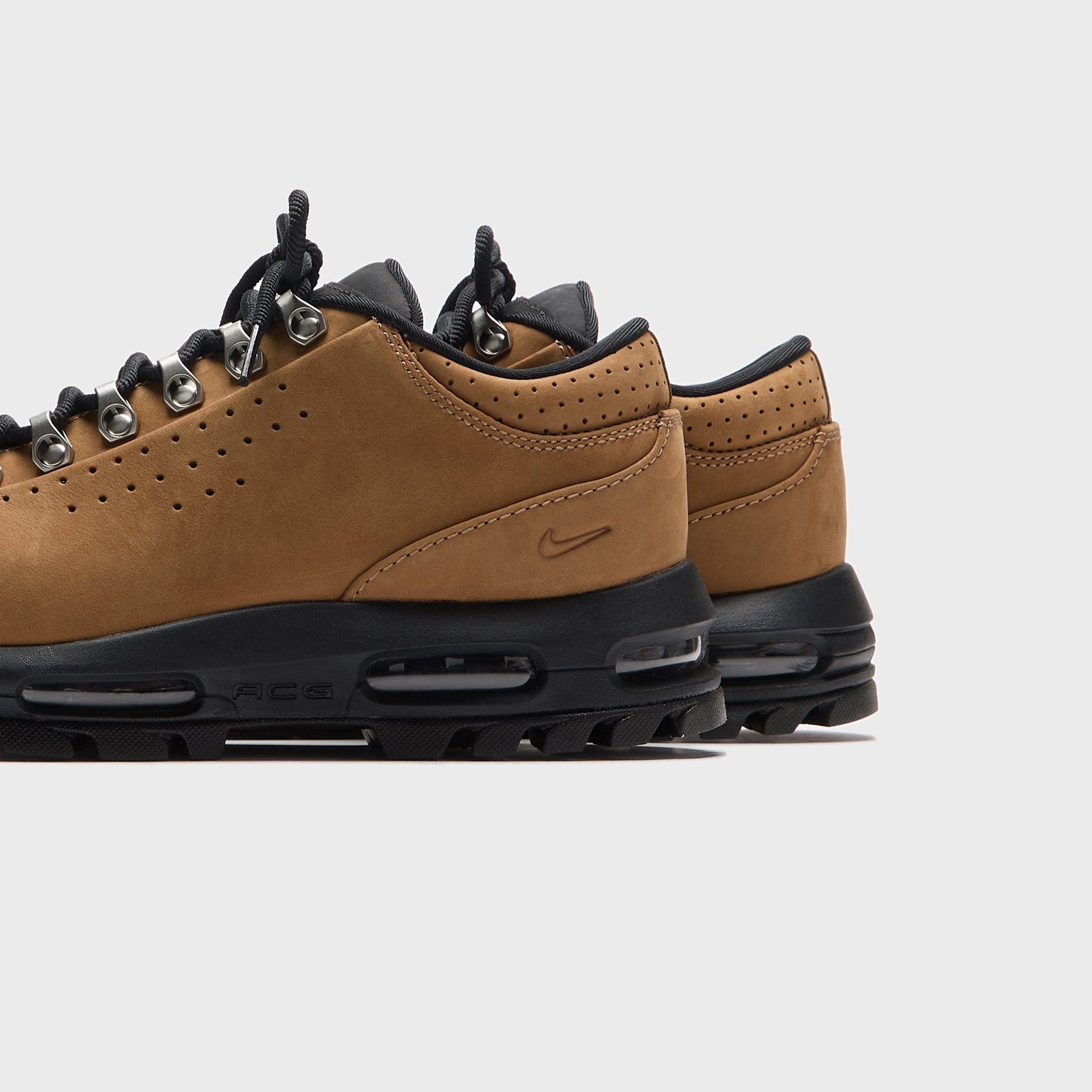Nike Air Max Goadome Low - Taupe / Black