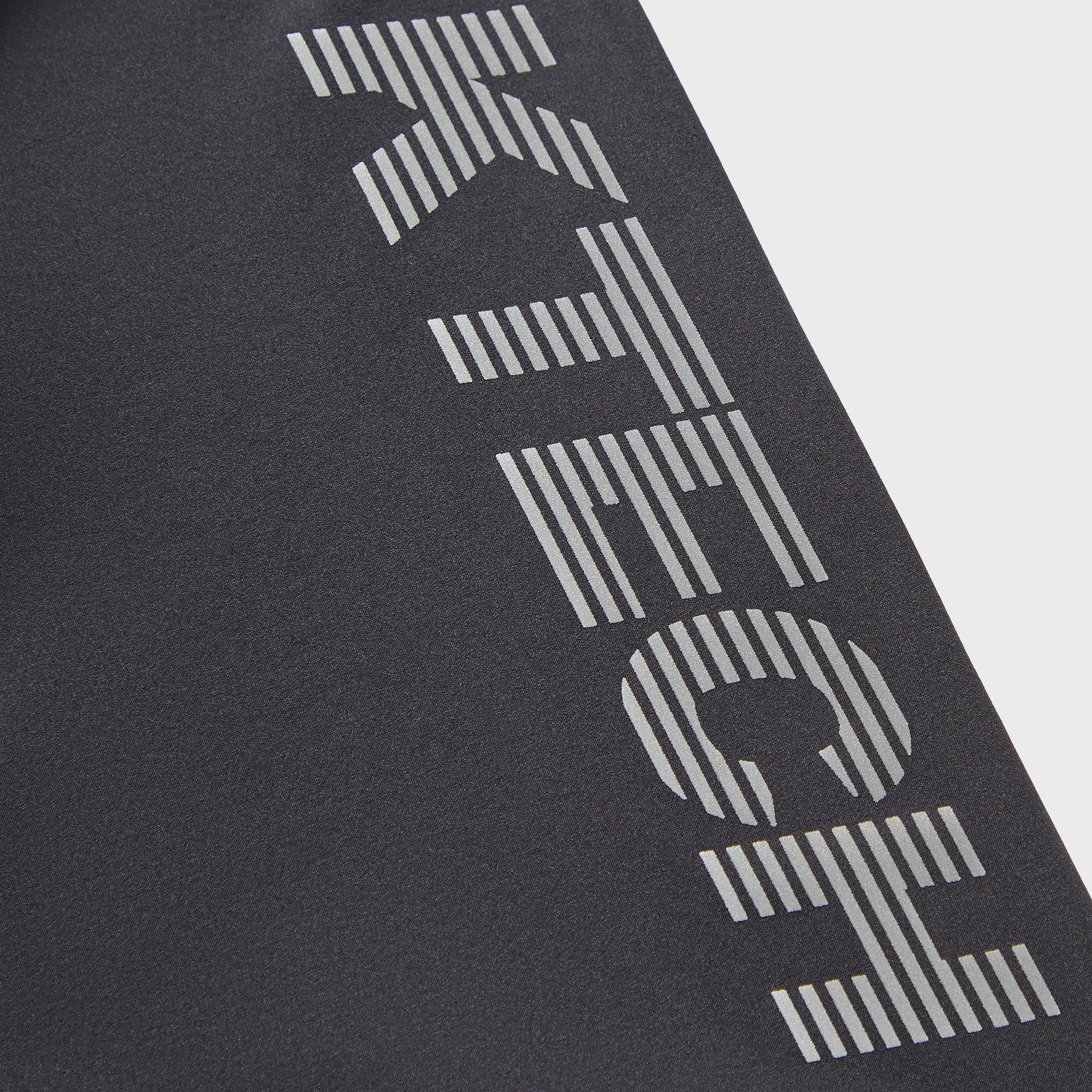 Short Kith for On Core - Noir – Kith Canada