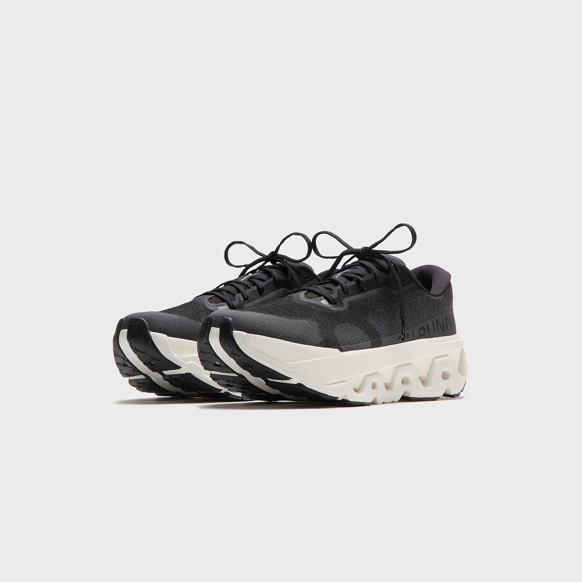 On Running Cloudmonster 3 Hyper - Black / Ivory