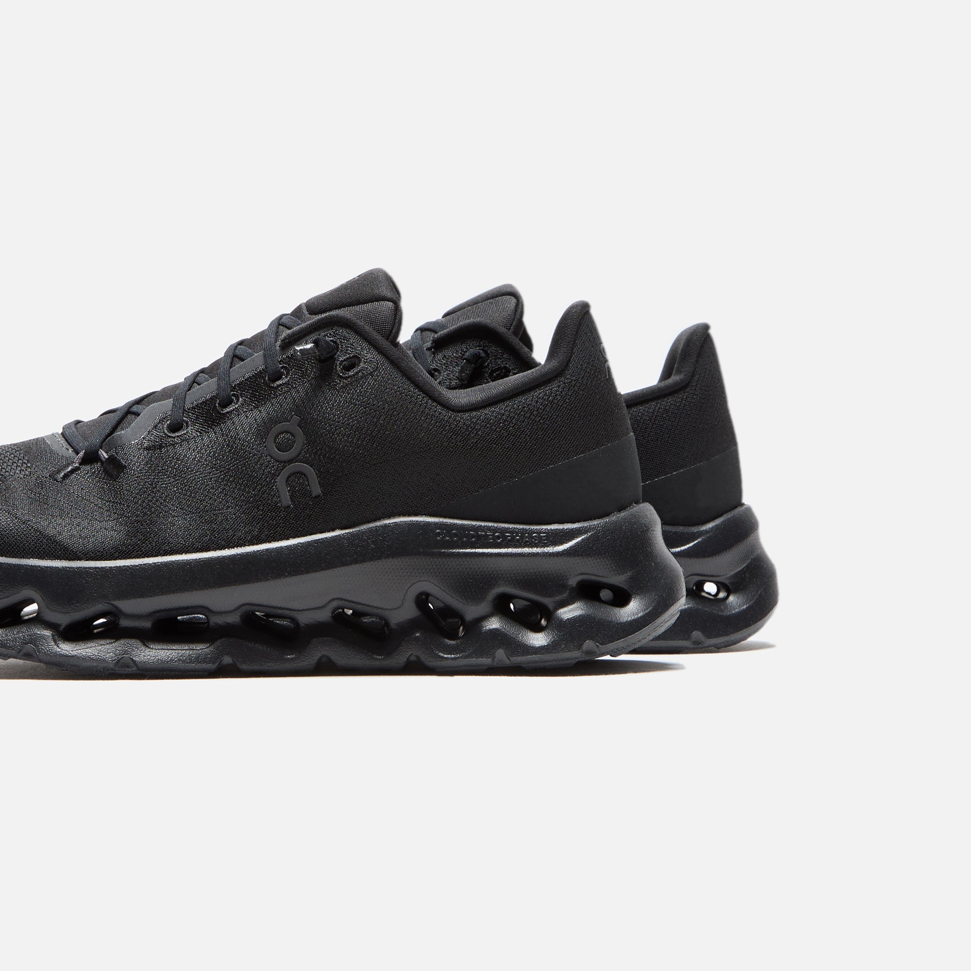 On Running Cloudtilt - Eclipse / Black – Kith Canada
