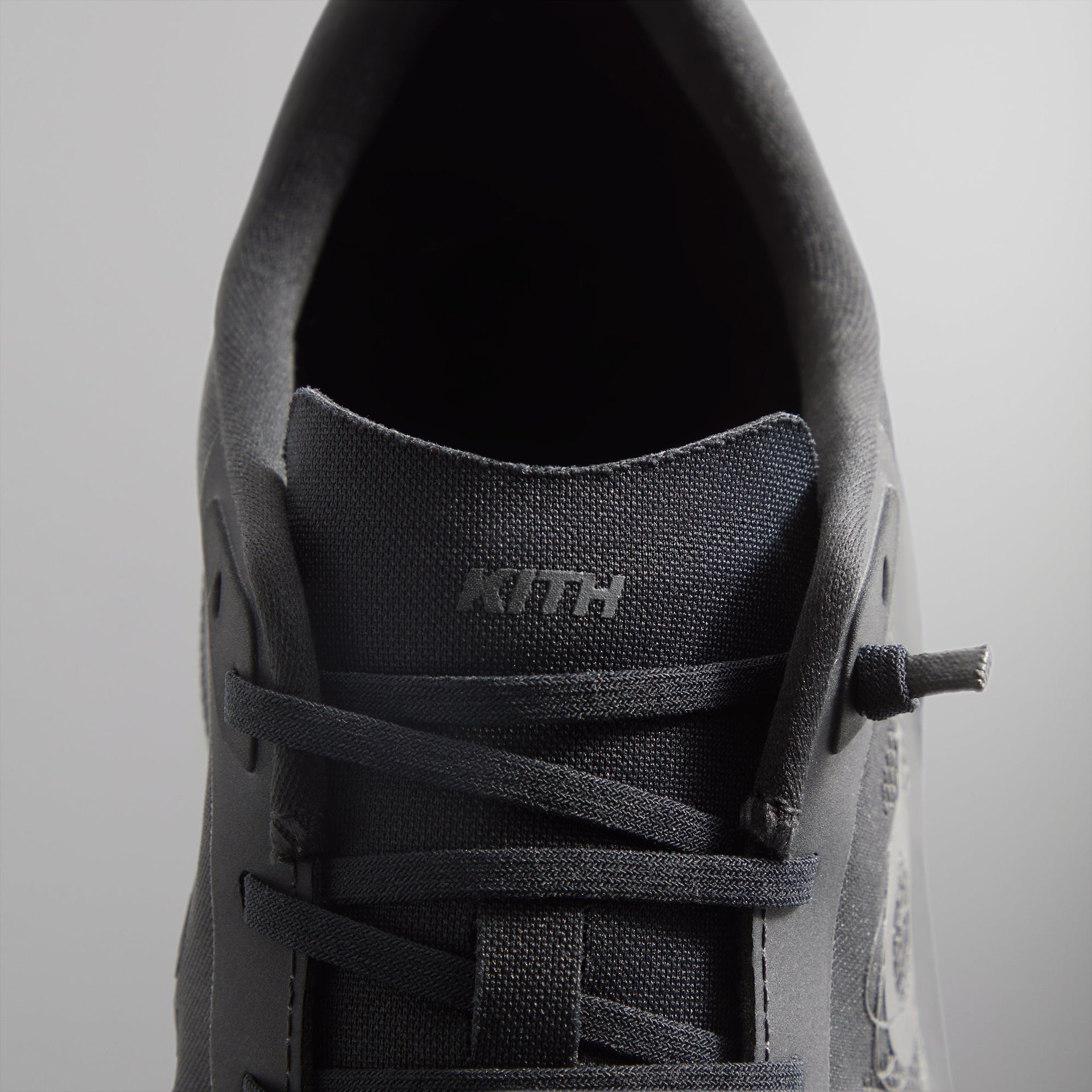 PRE-ORDER | Kith for On Cloudzone - Black