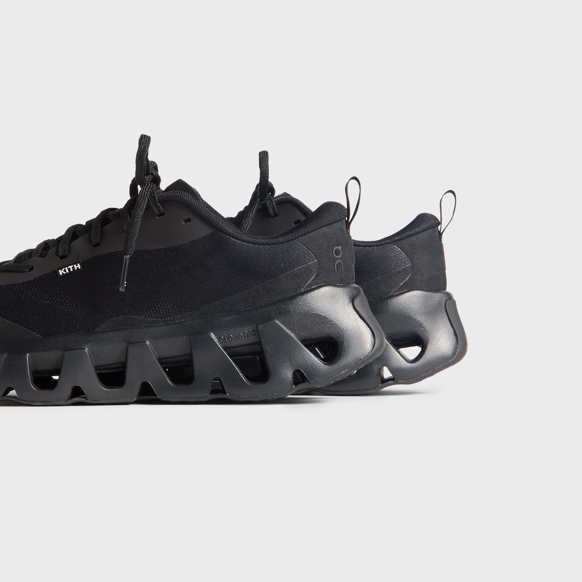 Kith for On K-Tech 1 ブラックスニーカー Kith for On K-Tech 1 - Black / Black – Kith Canada