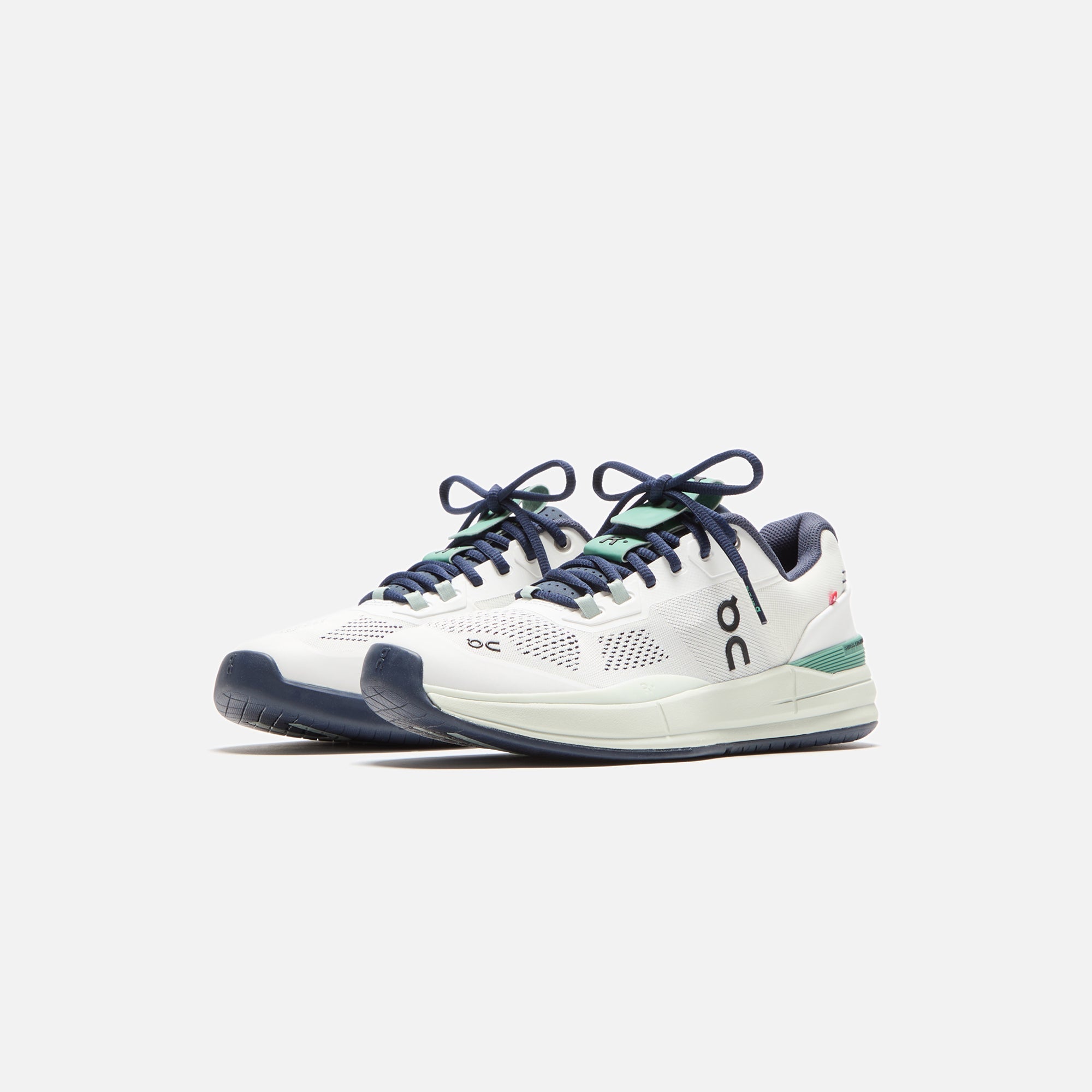On Running The Roger Pro - Undyed White / Aloe – Kith Canada