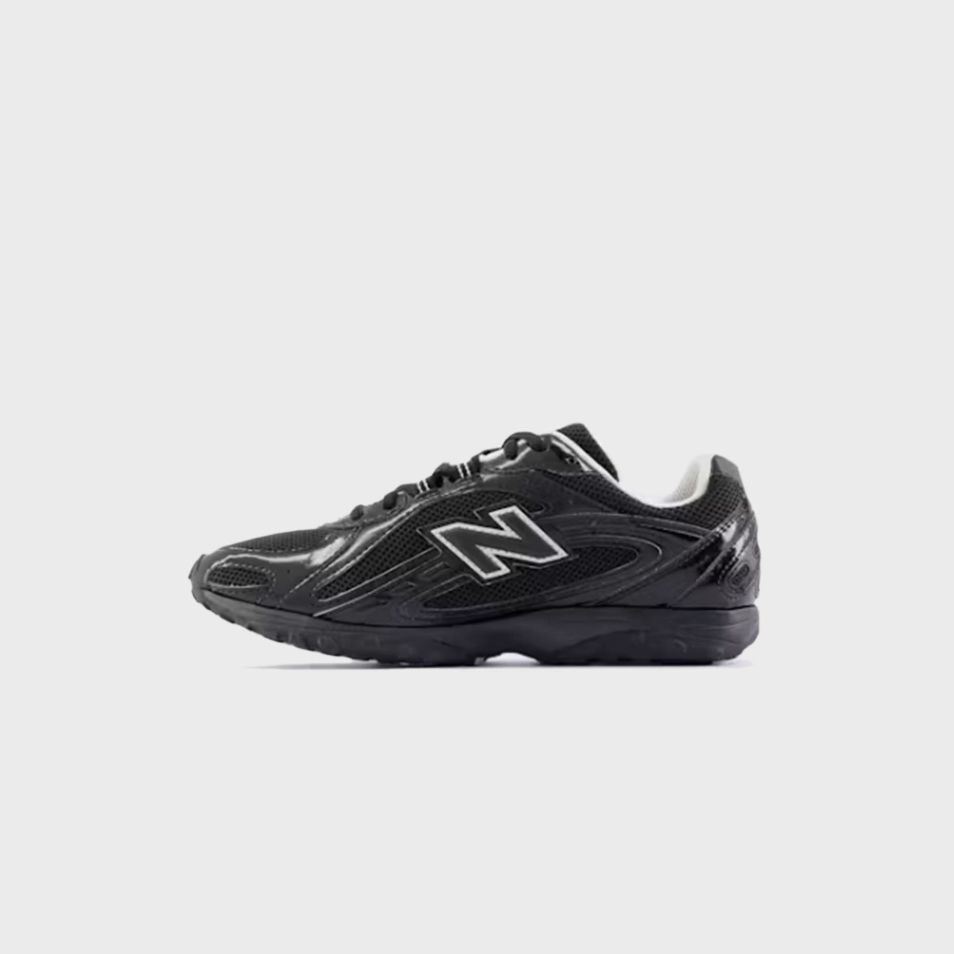 New Balance 204L - Black / Timberwolf