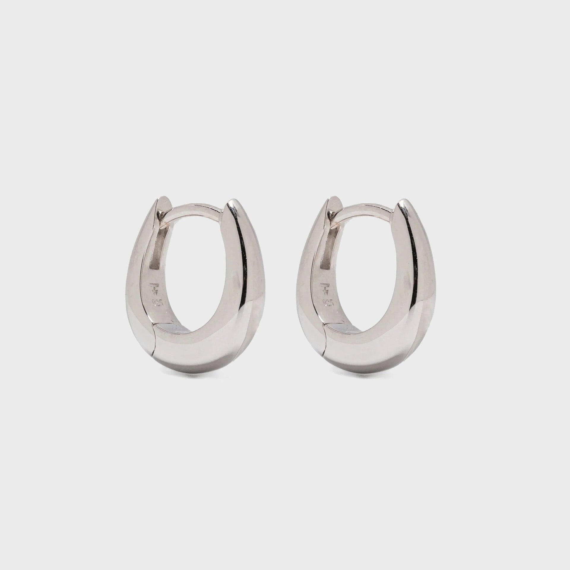 Tom Wood Liz Huggies Earrings - Silver