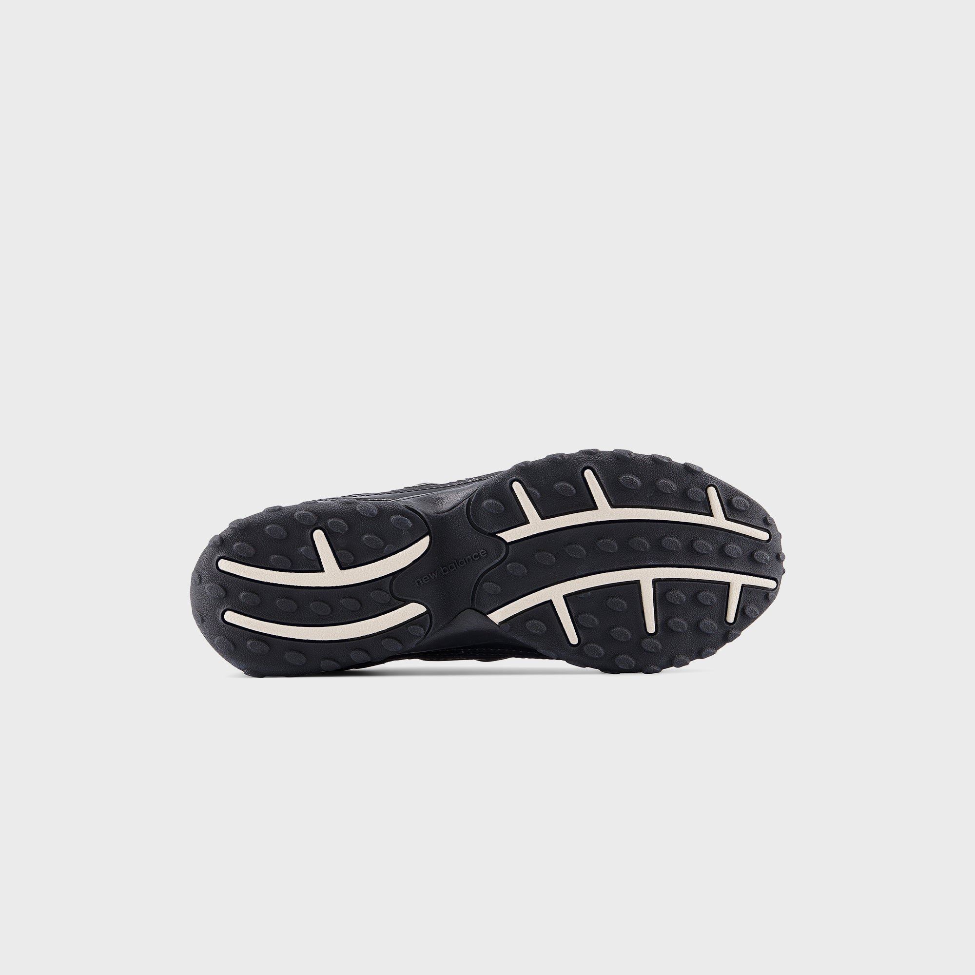 New Balance 204L - Black / Timberwolf – Kith Canada