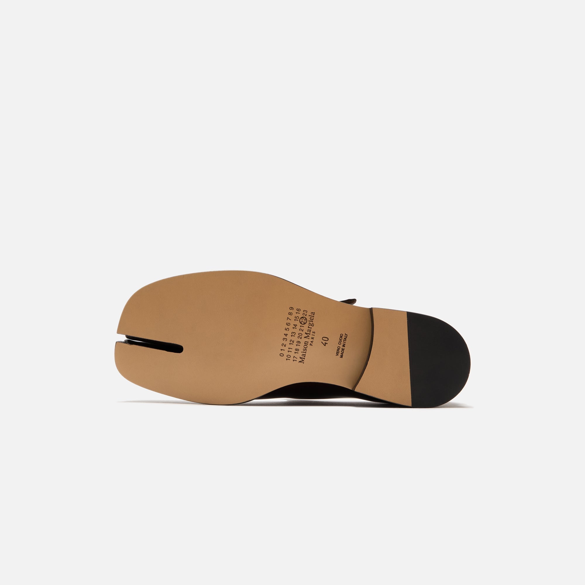 Maison Margiela Tabi Mary Jane - Chic Brown – Kith Canada