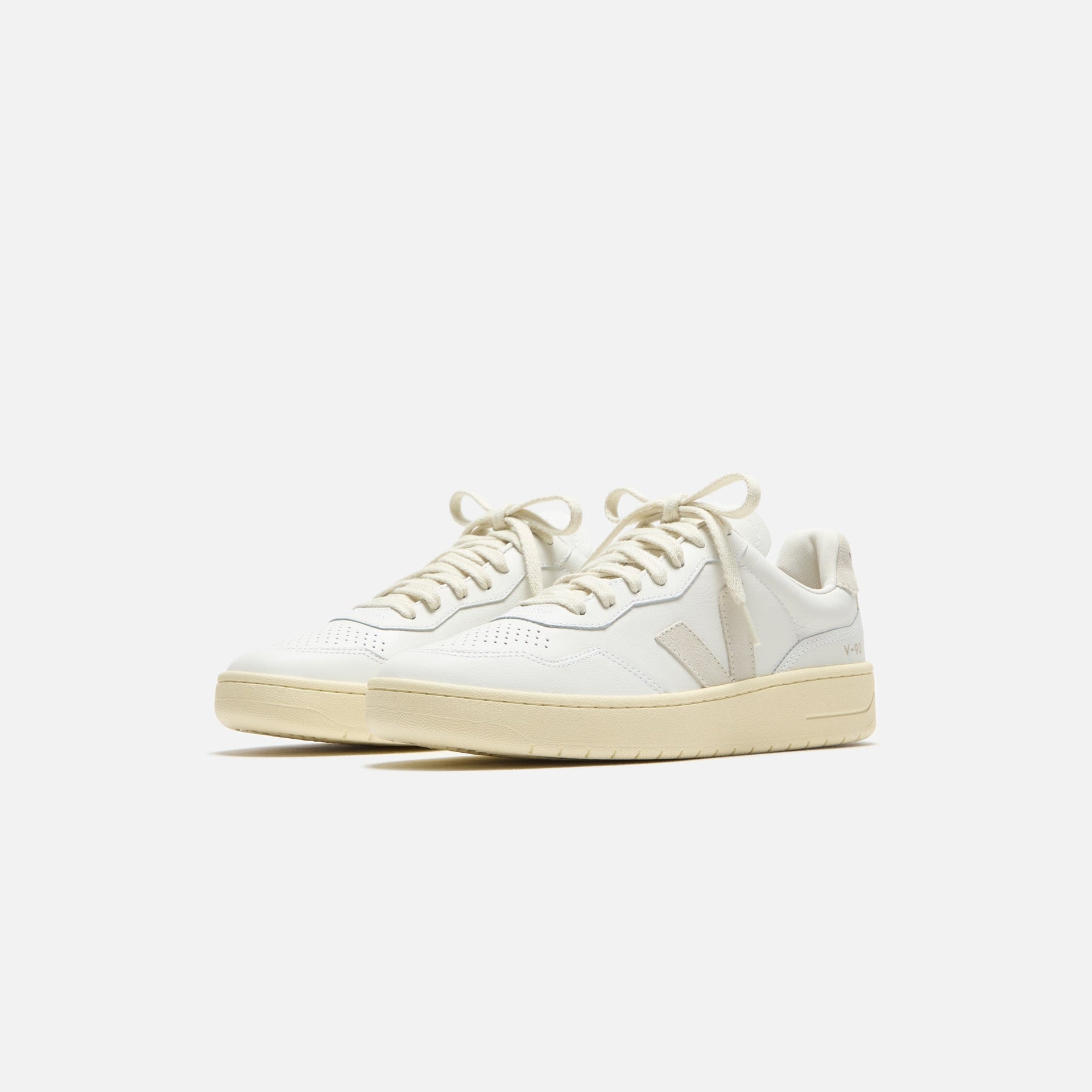 Veja Wmns V-90 - Extra White / Natural