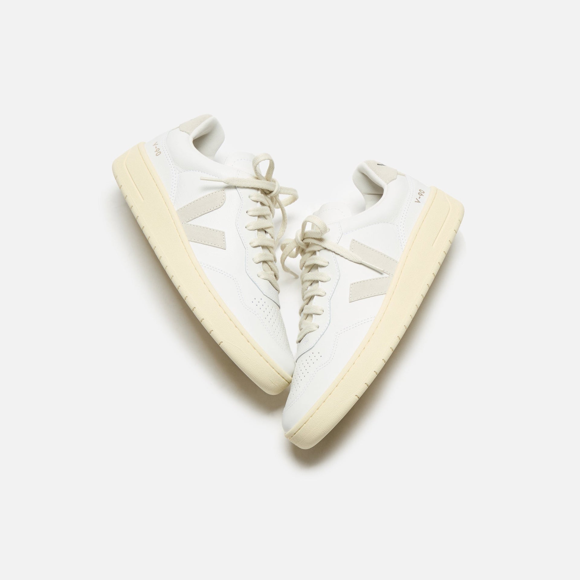 Veja Wmns V-90 - Extra White / Natural