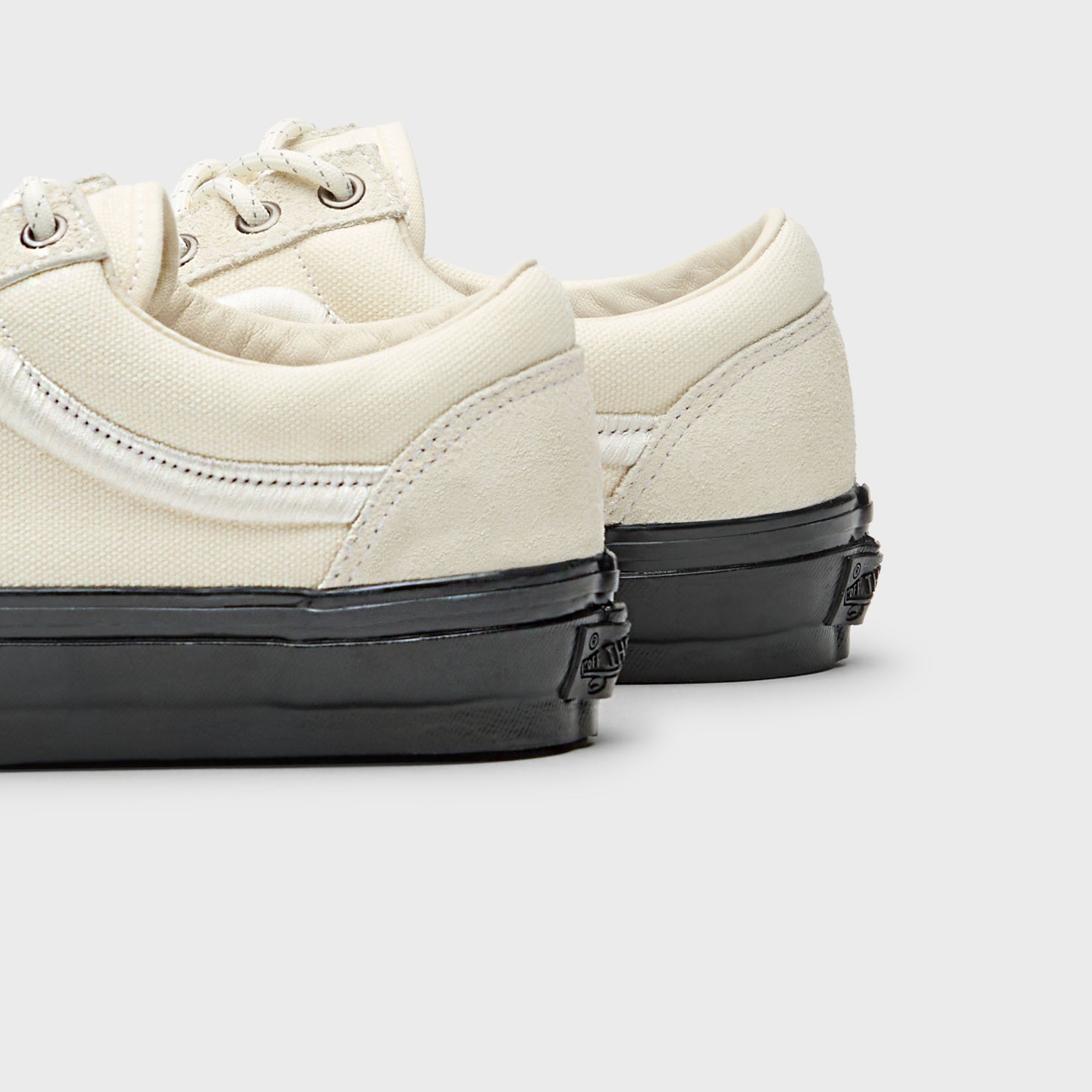 VANS LX Old Skool 36 - Classic White – Kith Canada