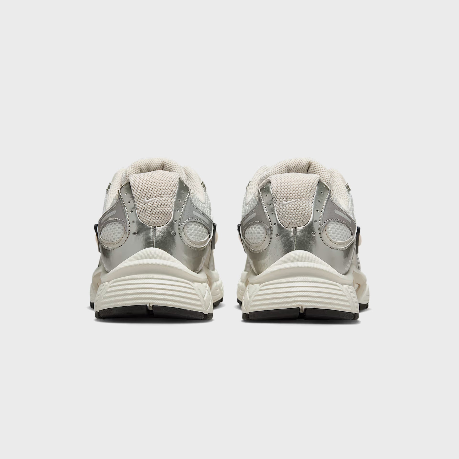 Nike V5 Rnr - Summit White / Light Orewood Brown / Sail / Black