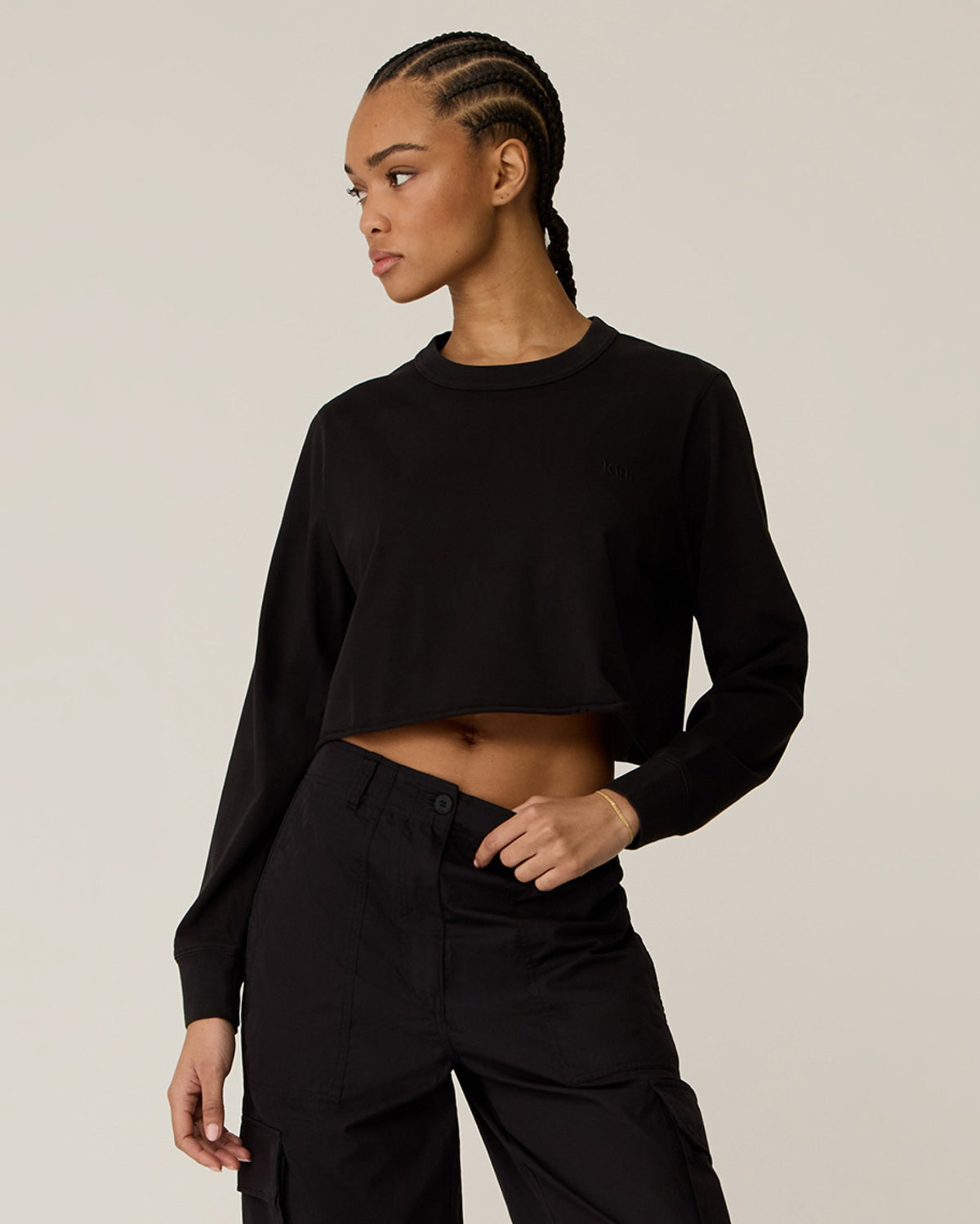 gid://shopify/MediaImage/46998396993812