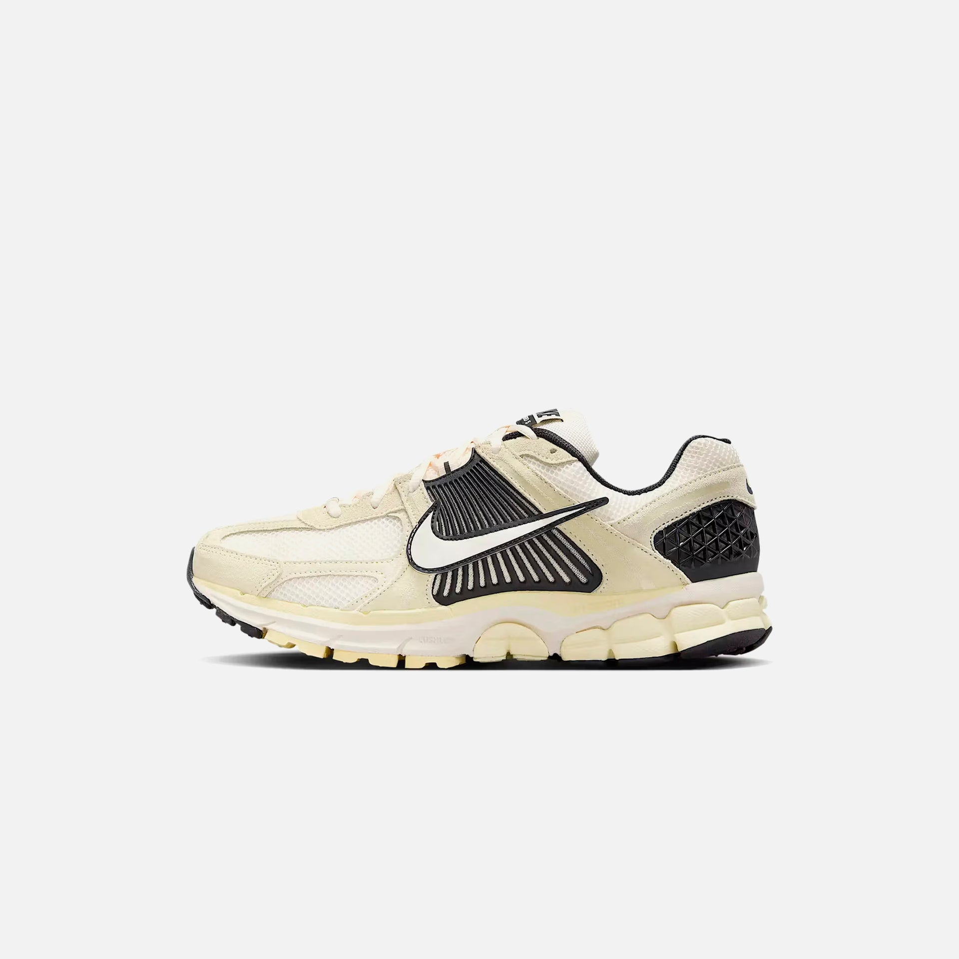 Nike Zoom Vomero 5 - Alabaster / Black / White / Pale Ivory