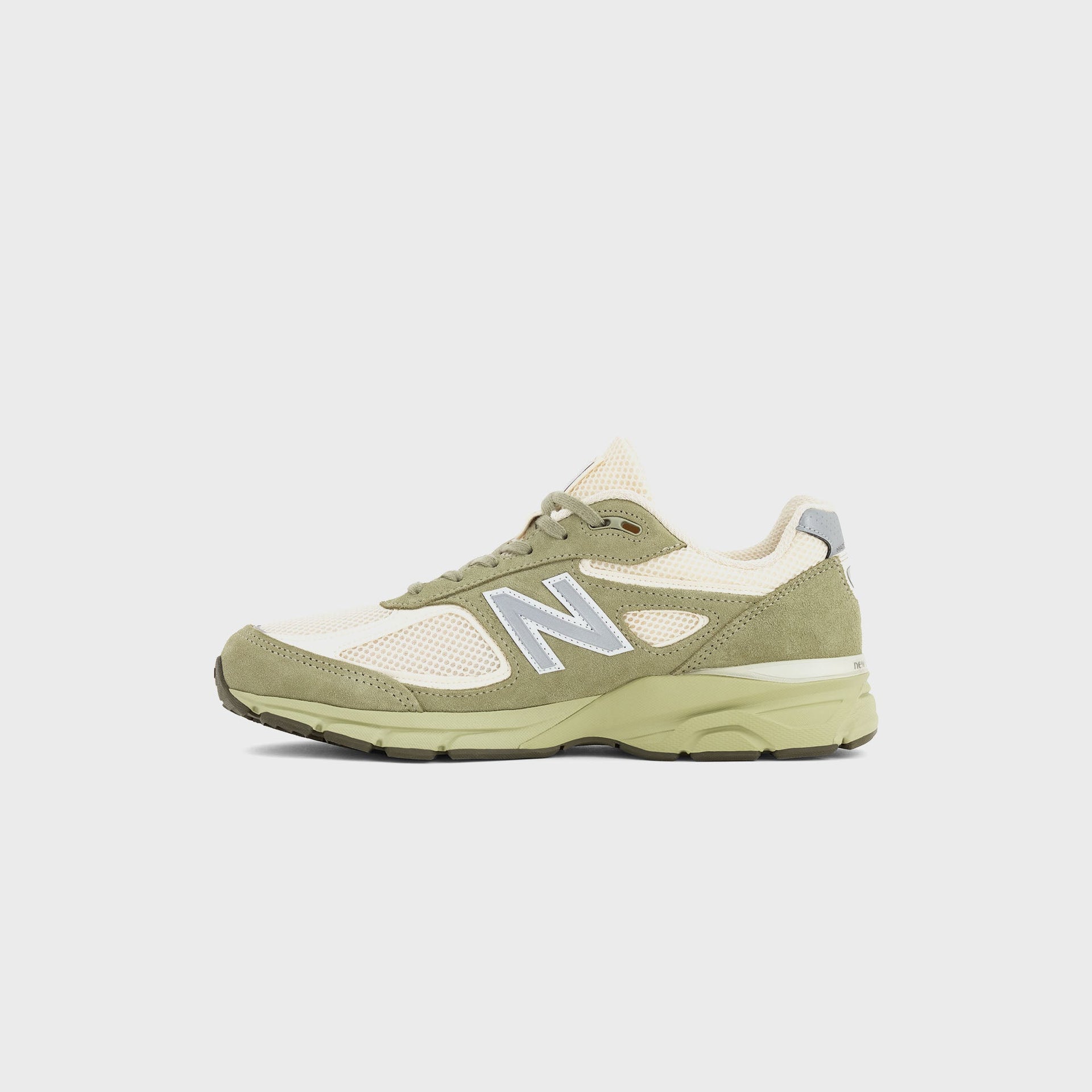 New Balance Made in USA 990v4 - Olive Leaf / Permafrost / Light Olive